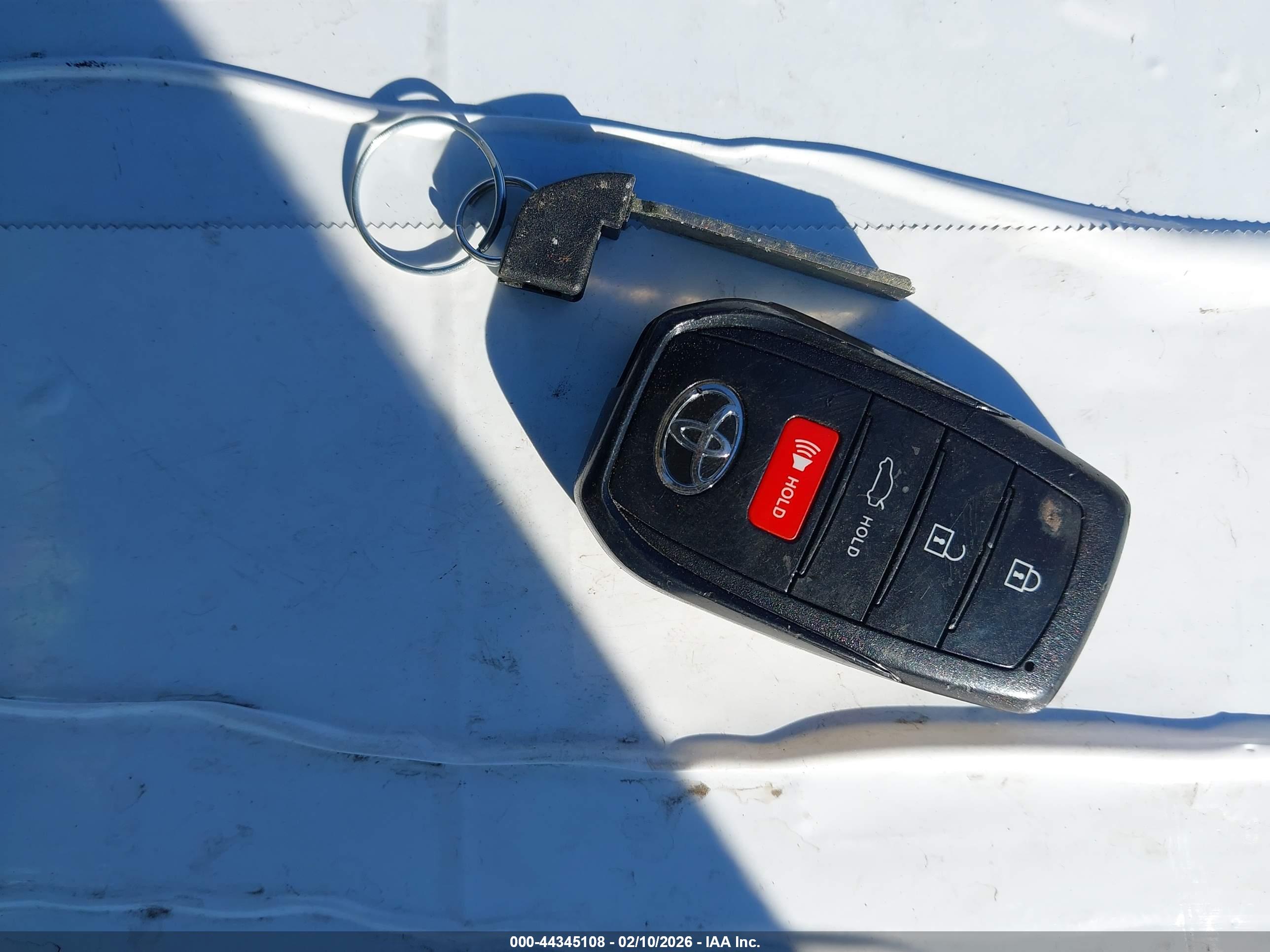 TOYOTA COROLLA image 11