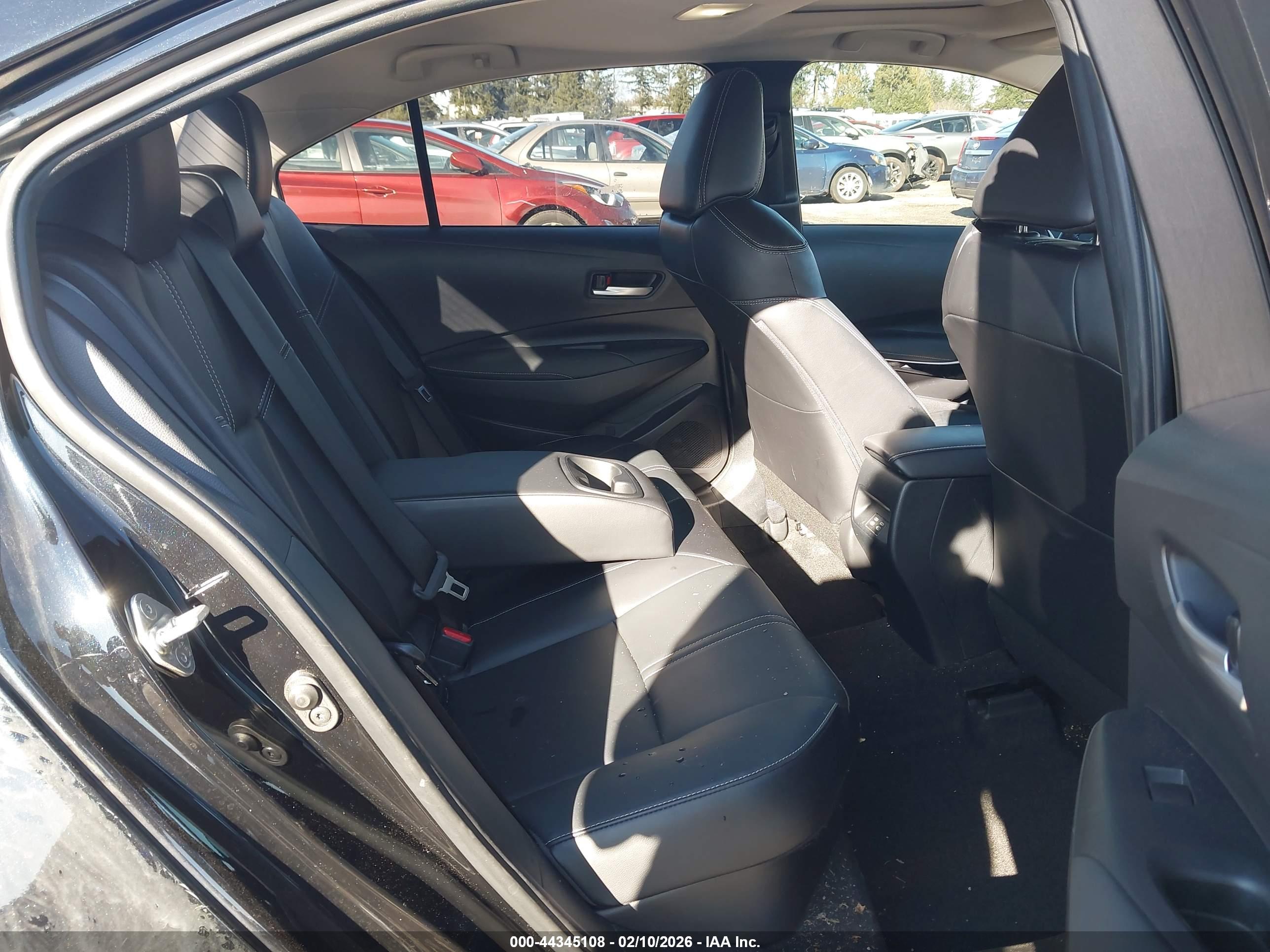 TOYOTA COROLLA image 8