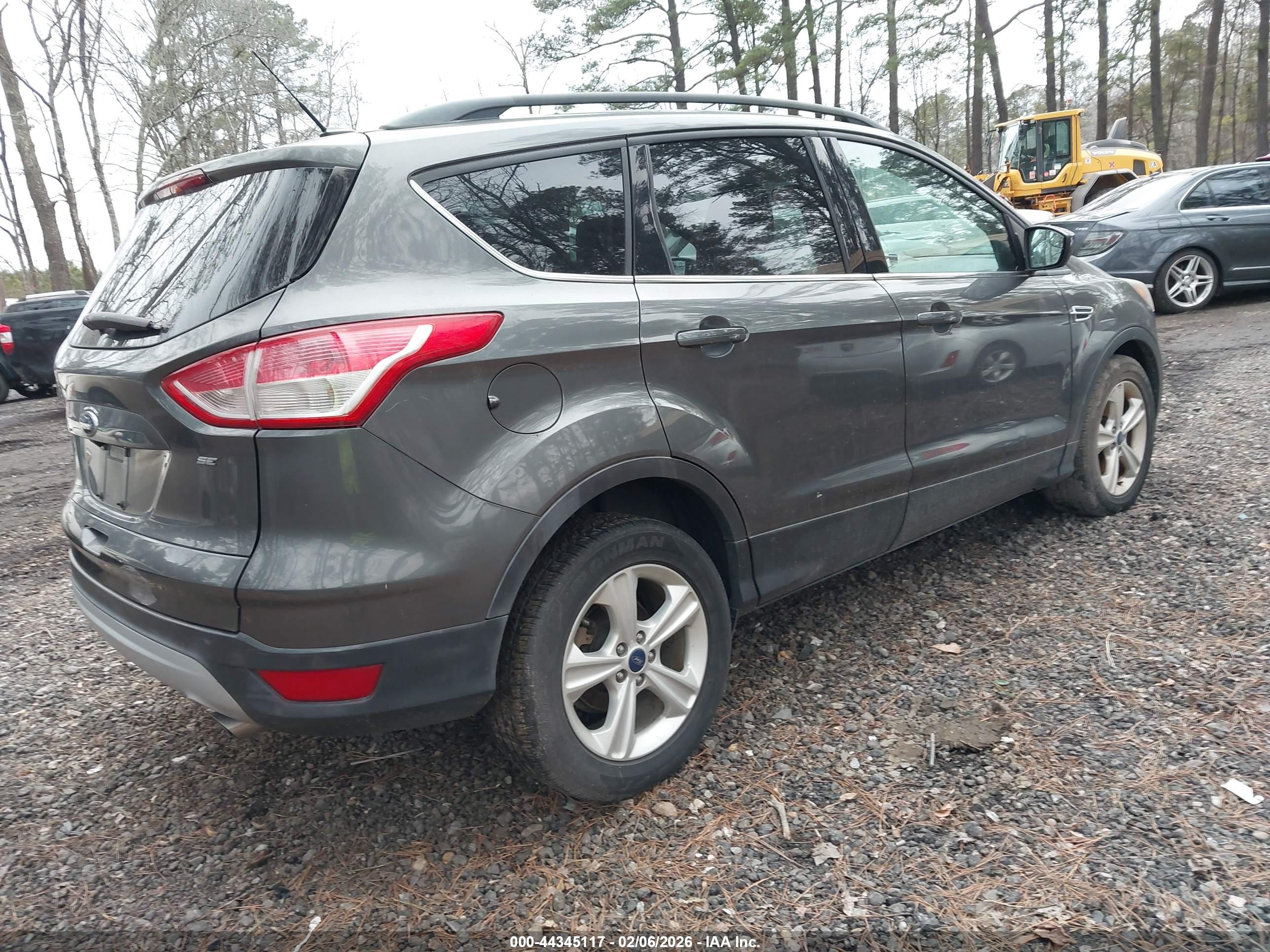 FORD ESCAPE image 4