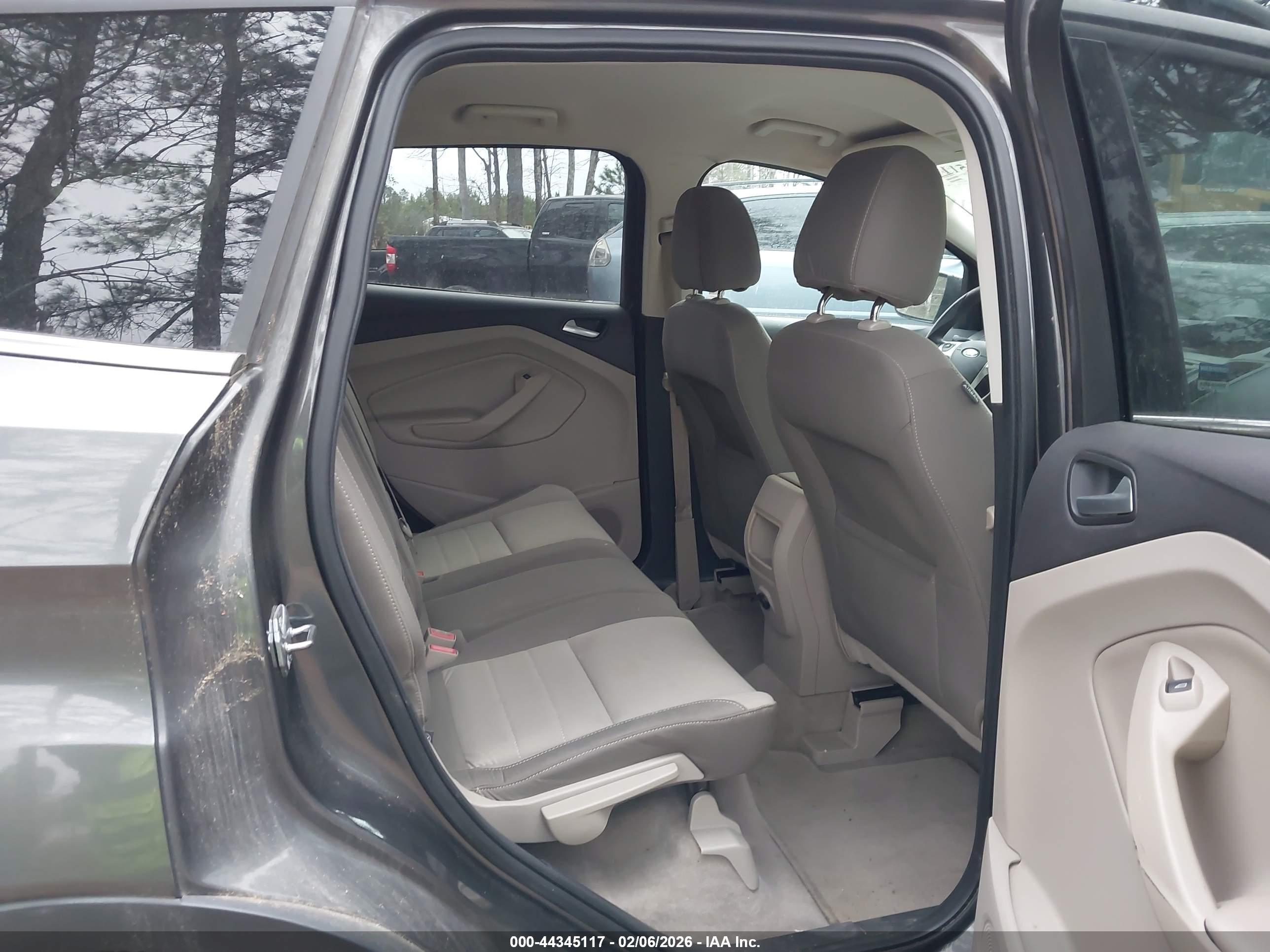 FORD ESCAPE image 8