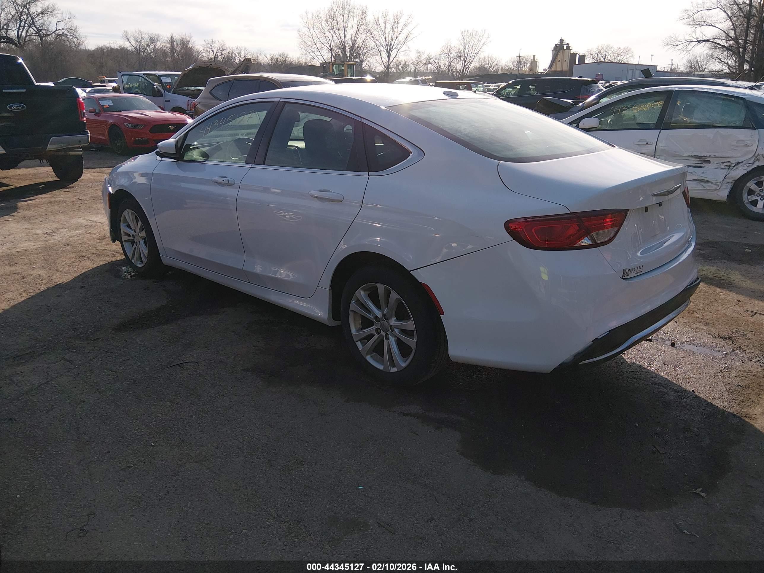 CHRYSLER 200 image 3