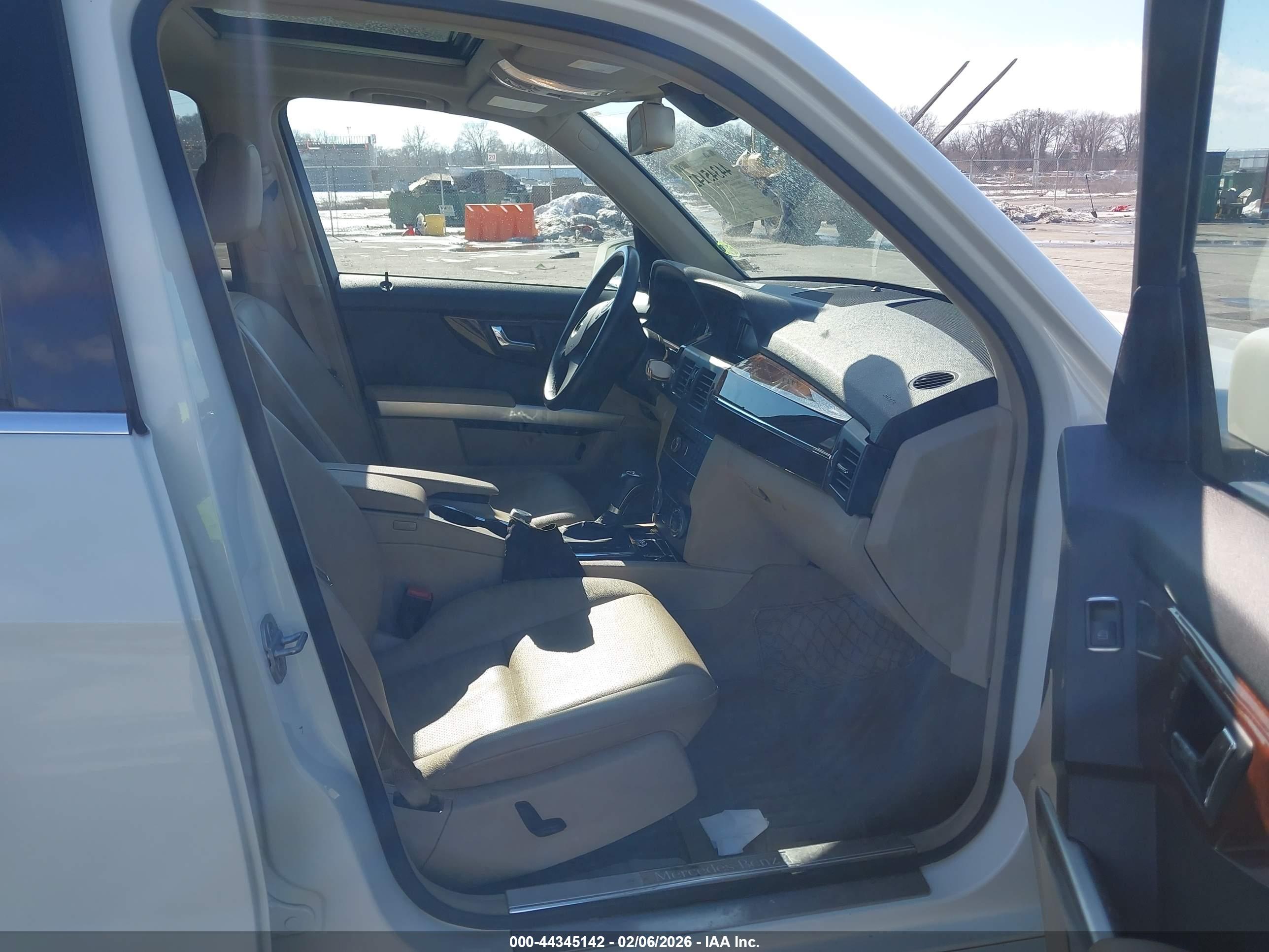 MERCEDES-BENZ GLK image 5