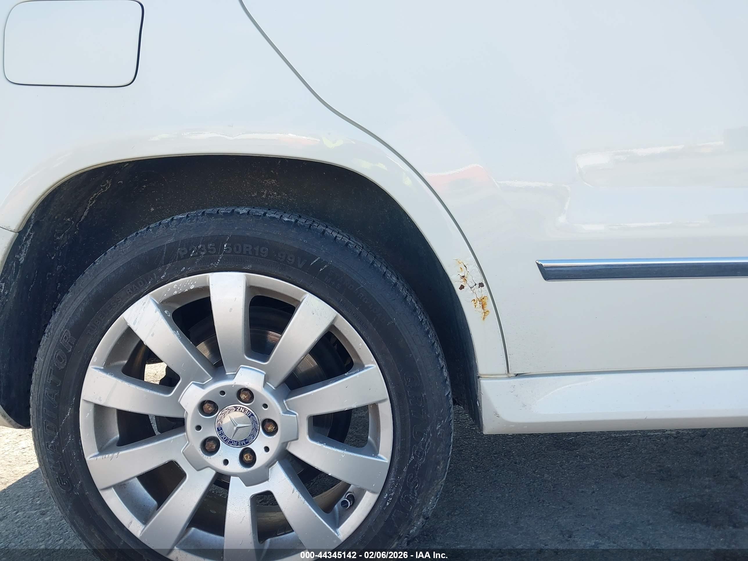 MERCEDES-BENZ GLK image 6