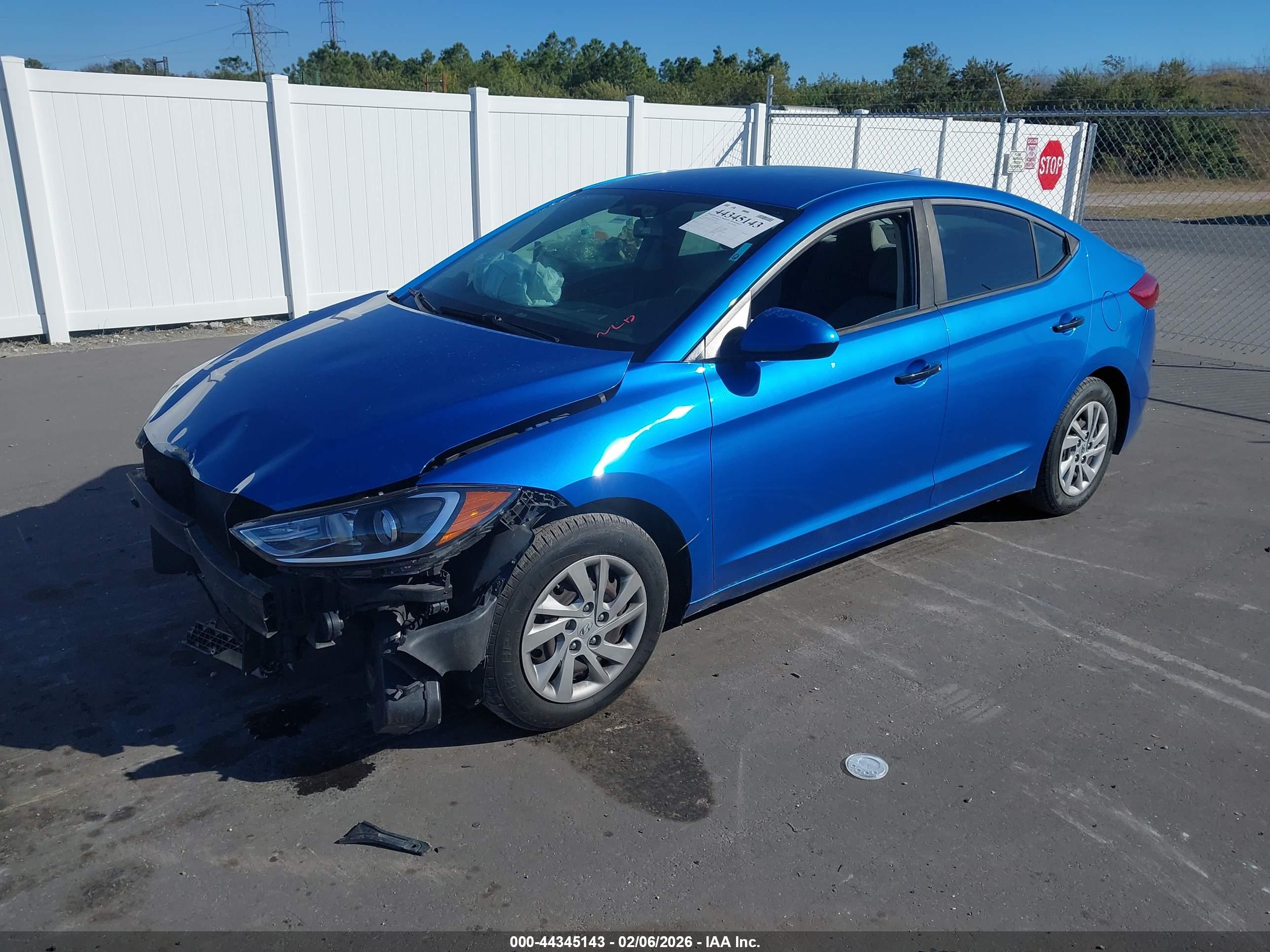 HYUNDAI ELANTRA image 2