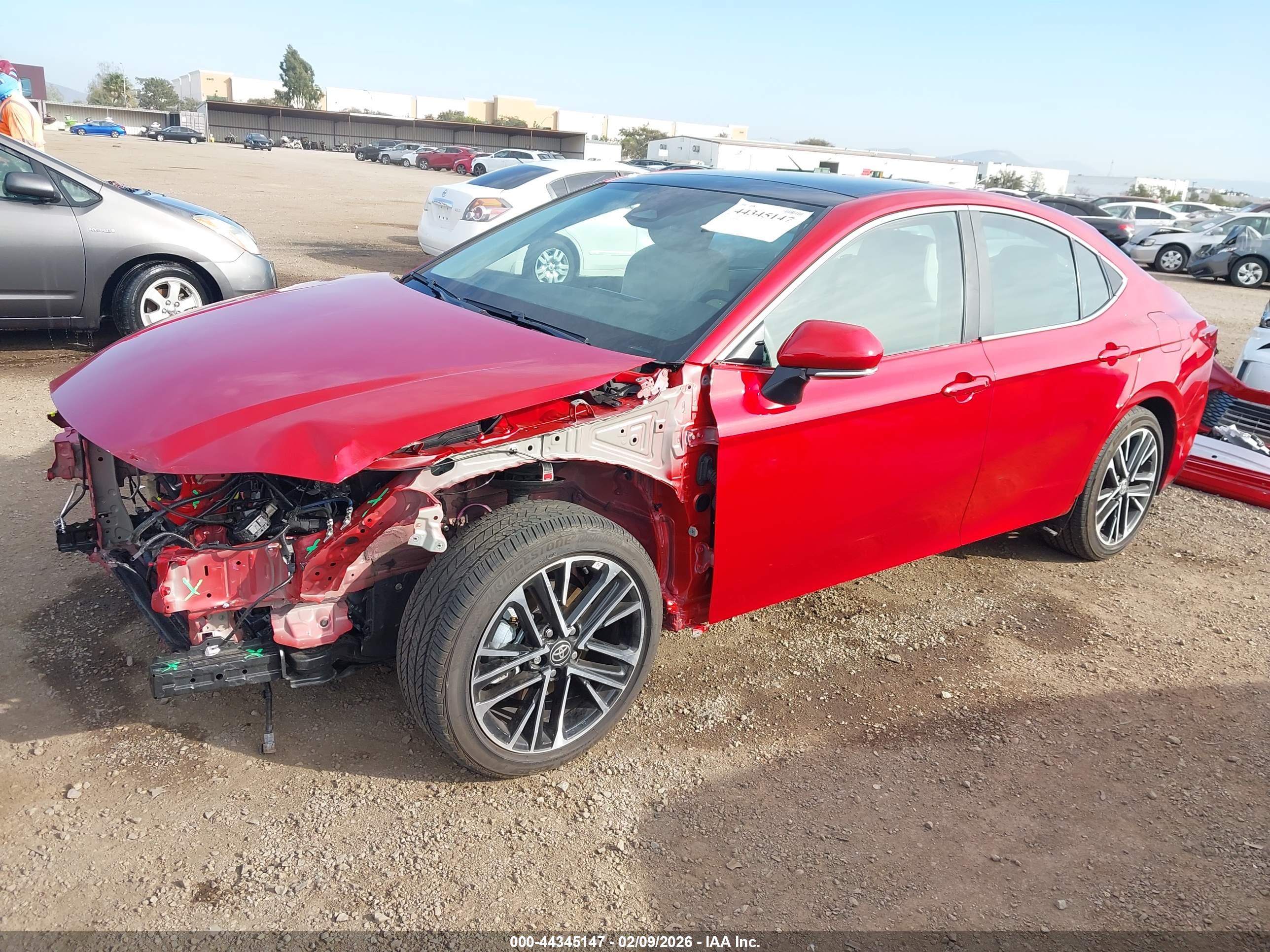 TOYOTA CAMRY image 2