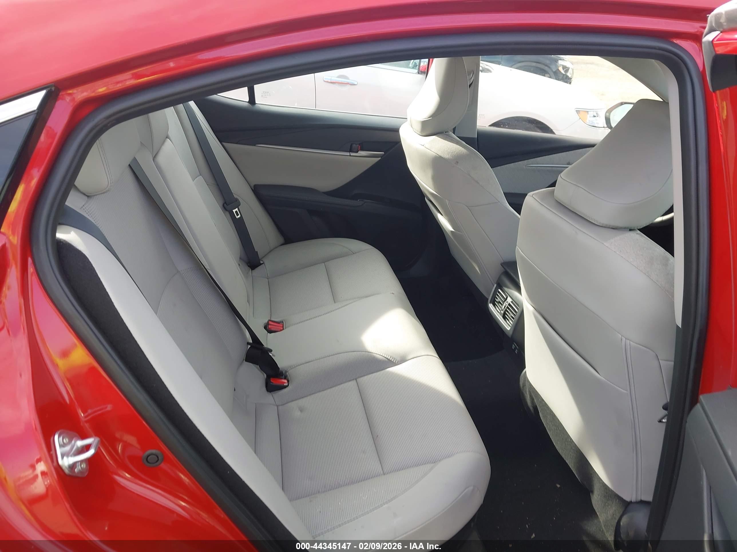 TOYOTA CAMRY image 8