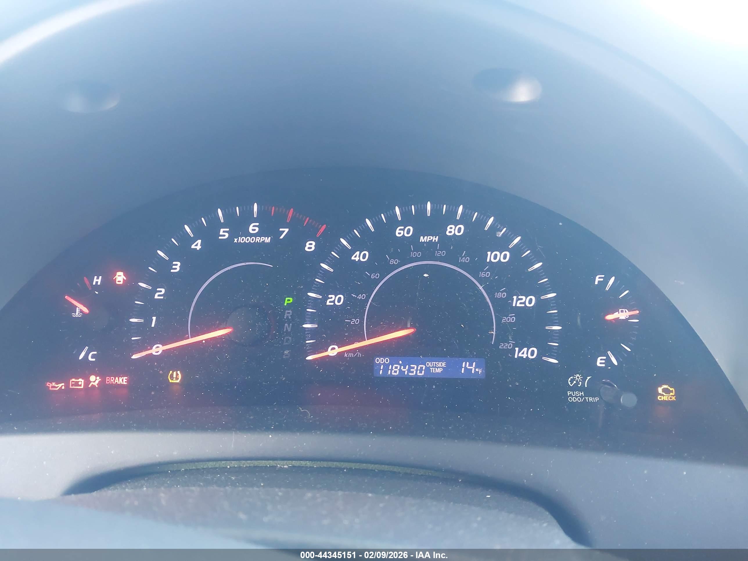 TOYOTA CAMRY image 7
