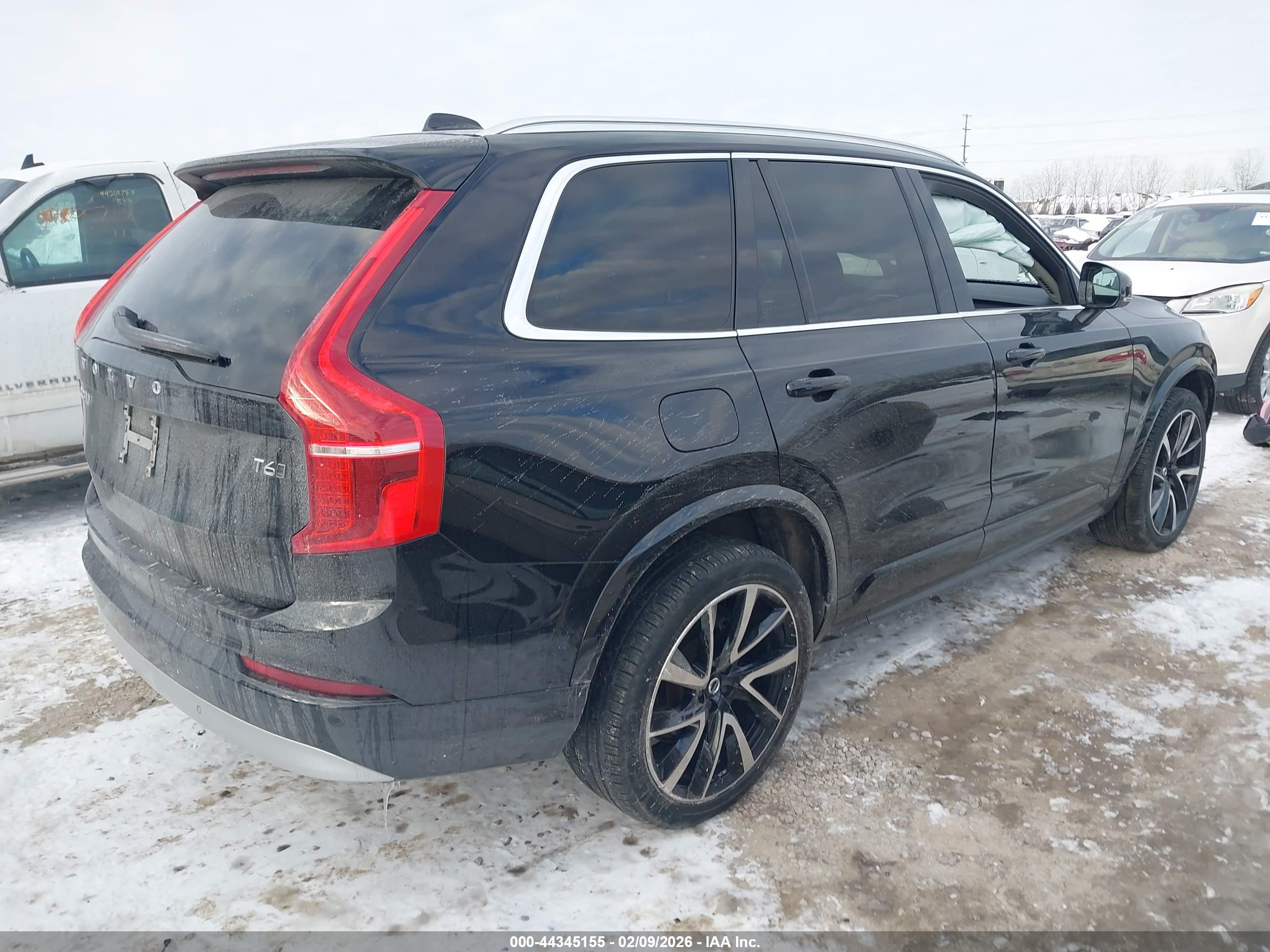 VOLVO XC90 image 4