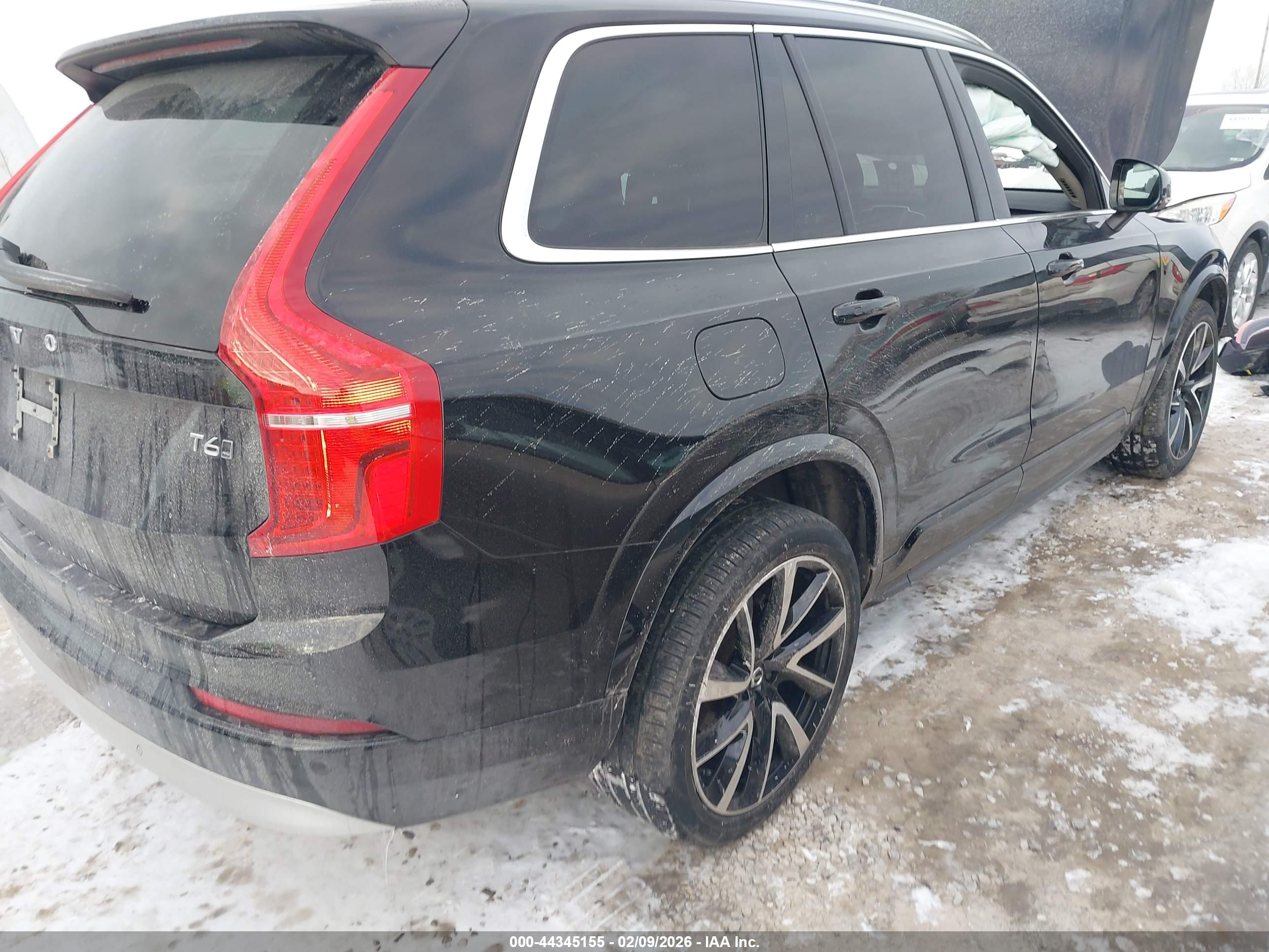 VOLVO XC90 image 6
