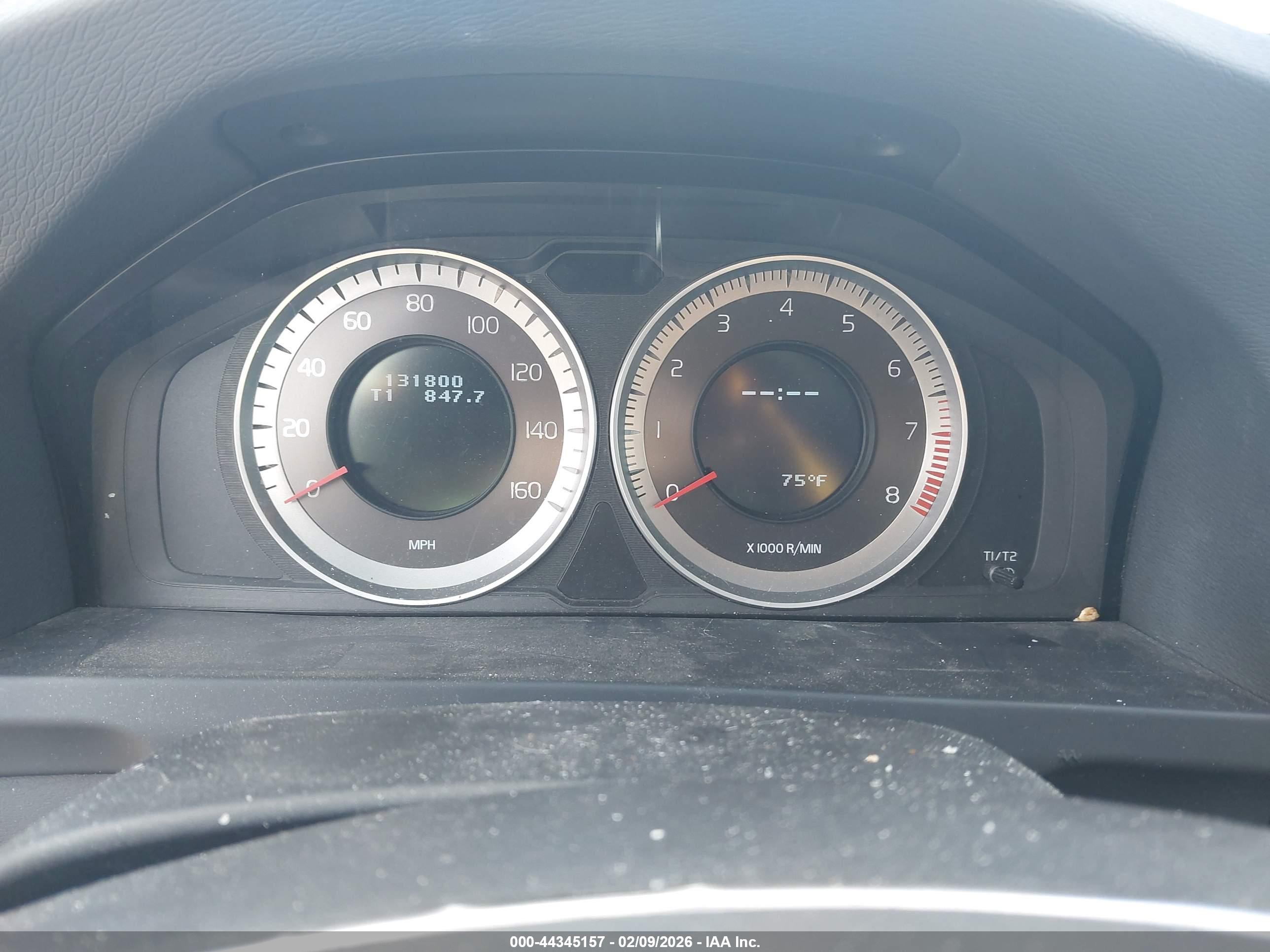 VOLVO S60 image 7