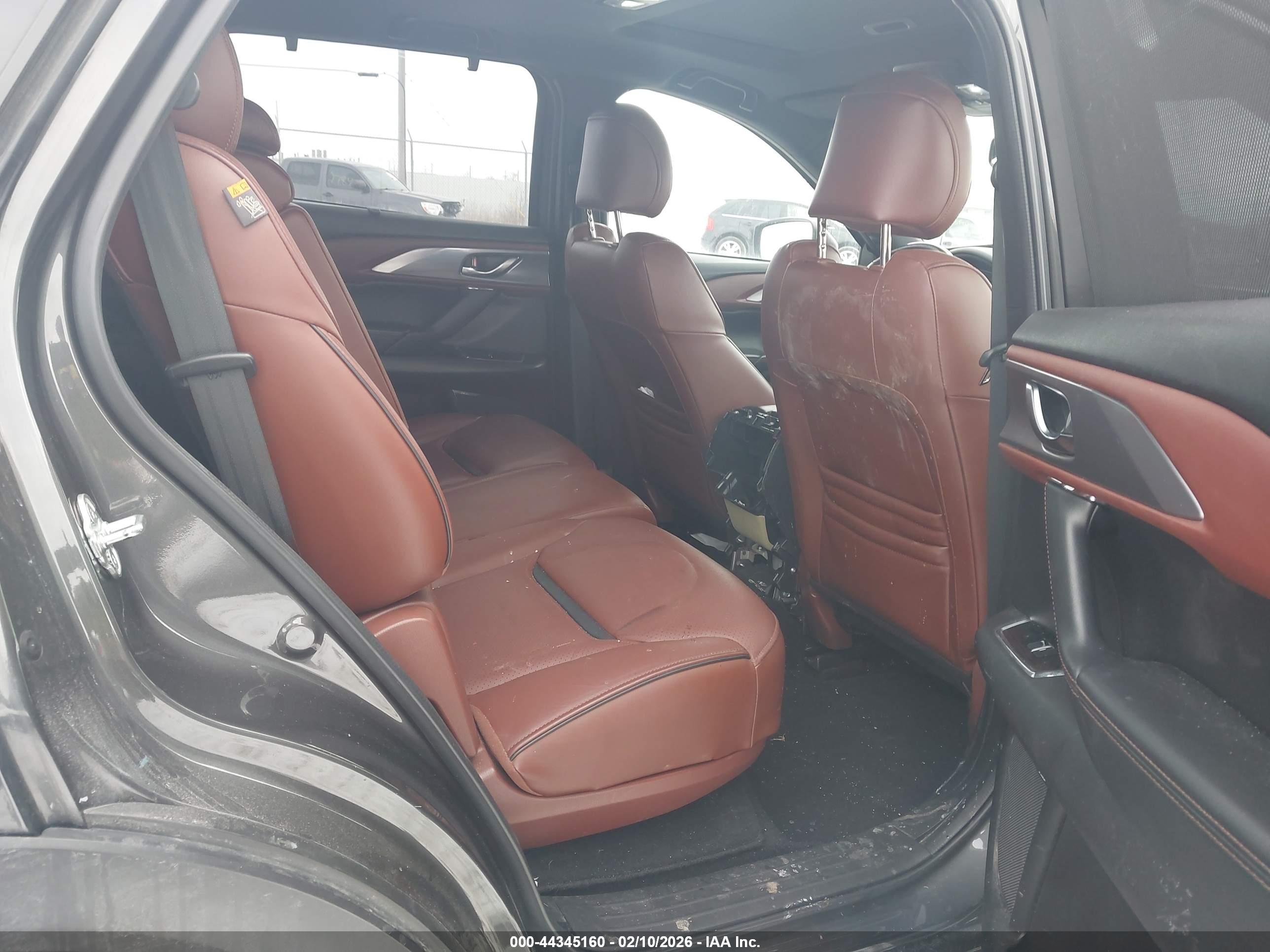 MAZDA CX-9 image 8