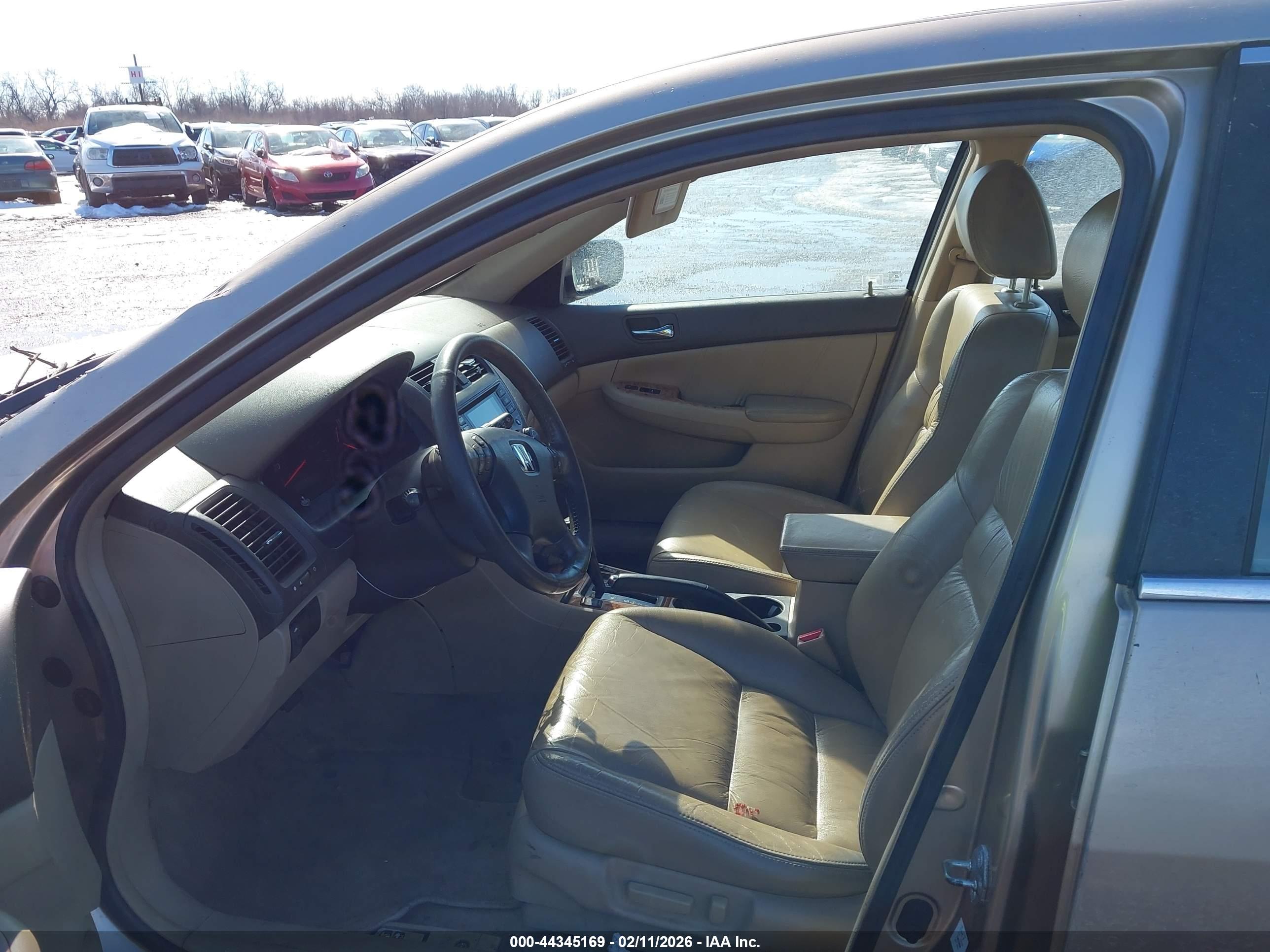 HONDA ACCORD image 5
