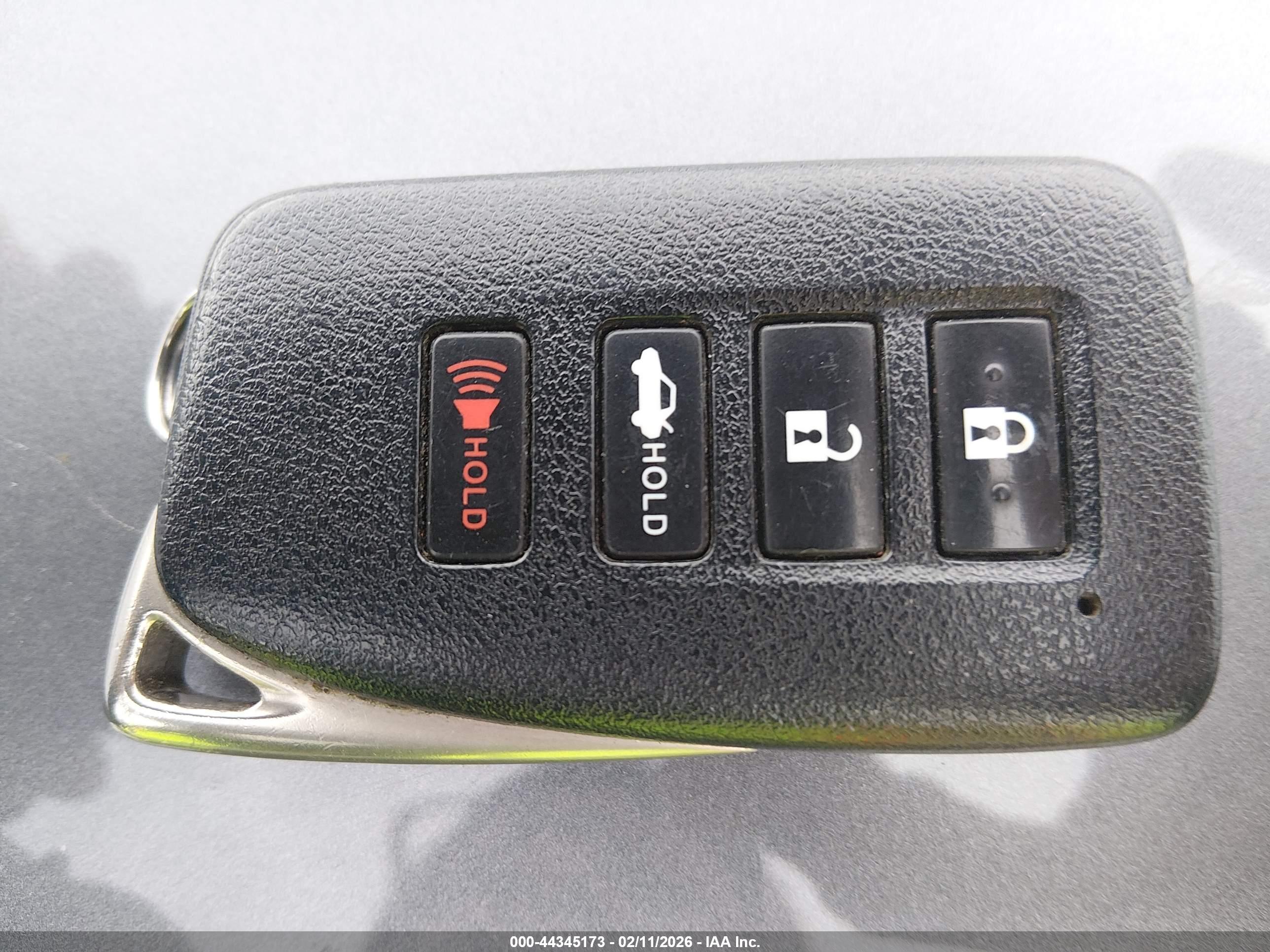 LEXUS IS image 11