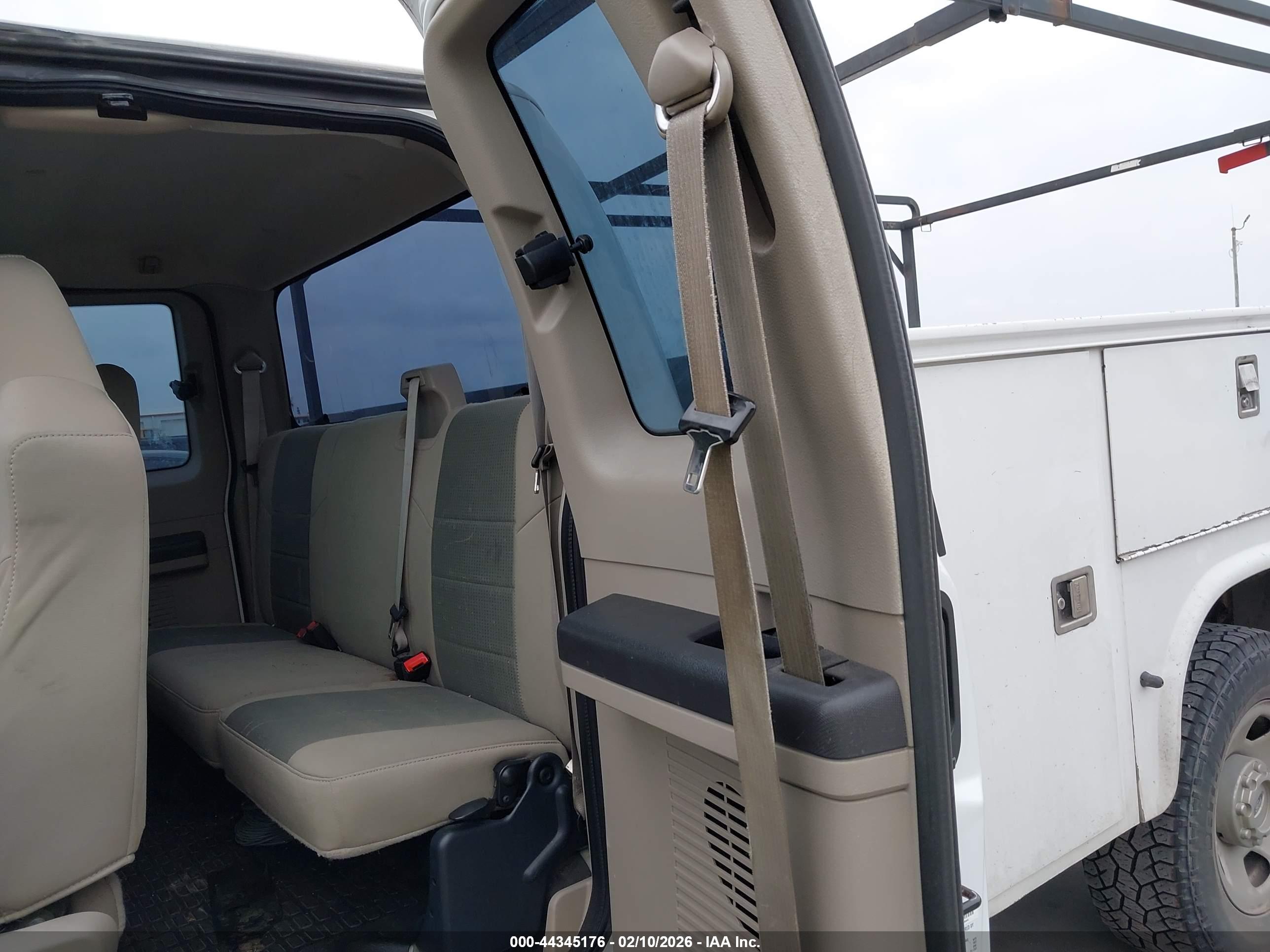 FORD F-350 image 8