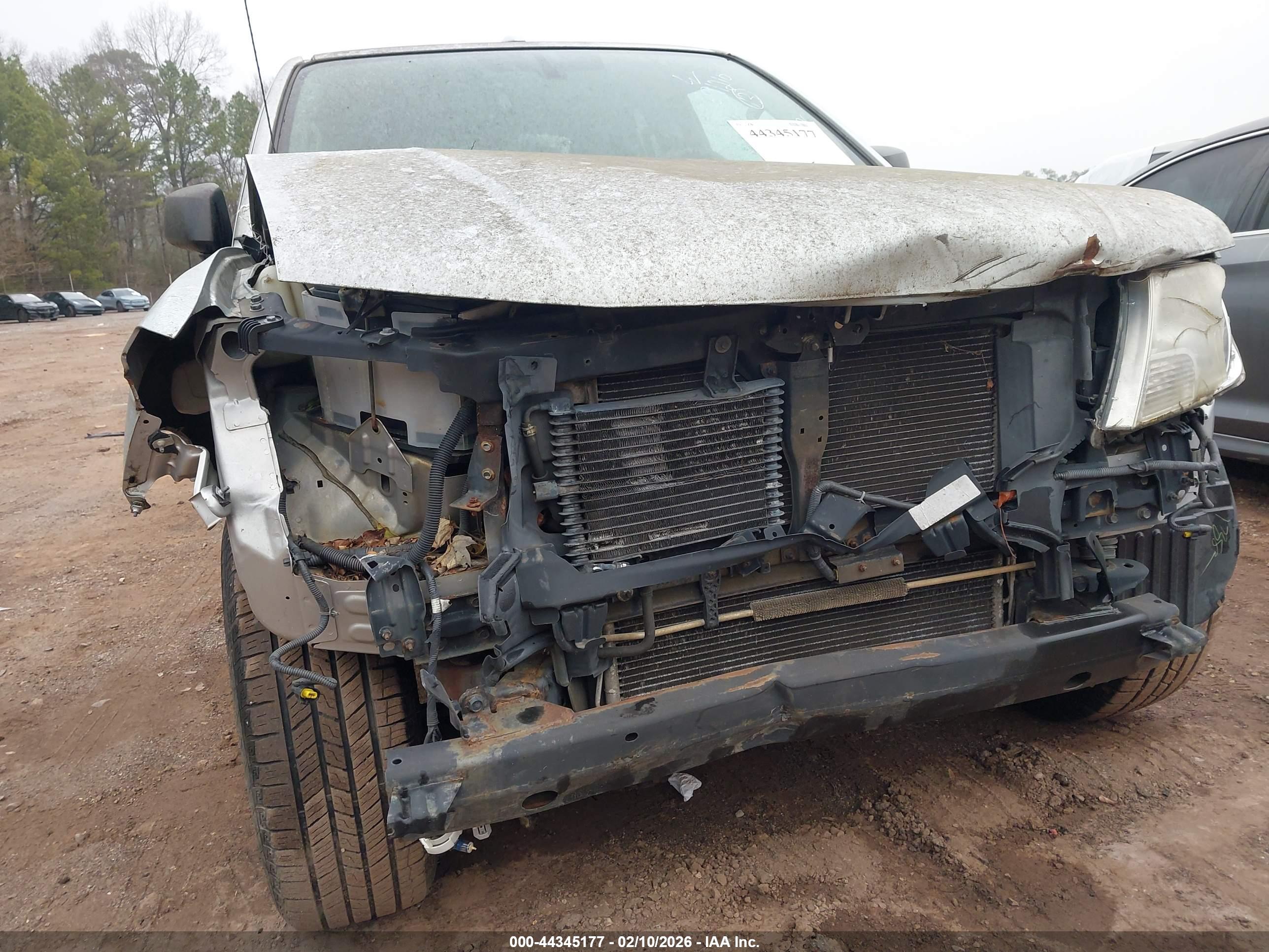 NISSAN FRONTIER image 6