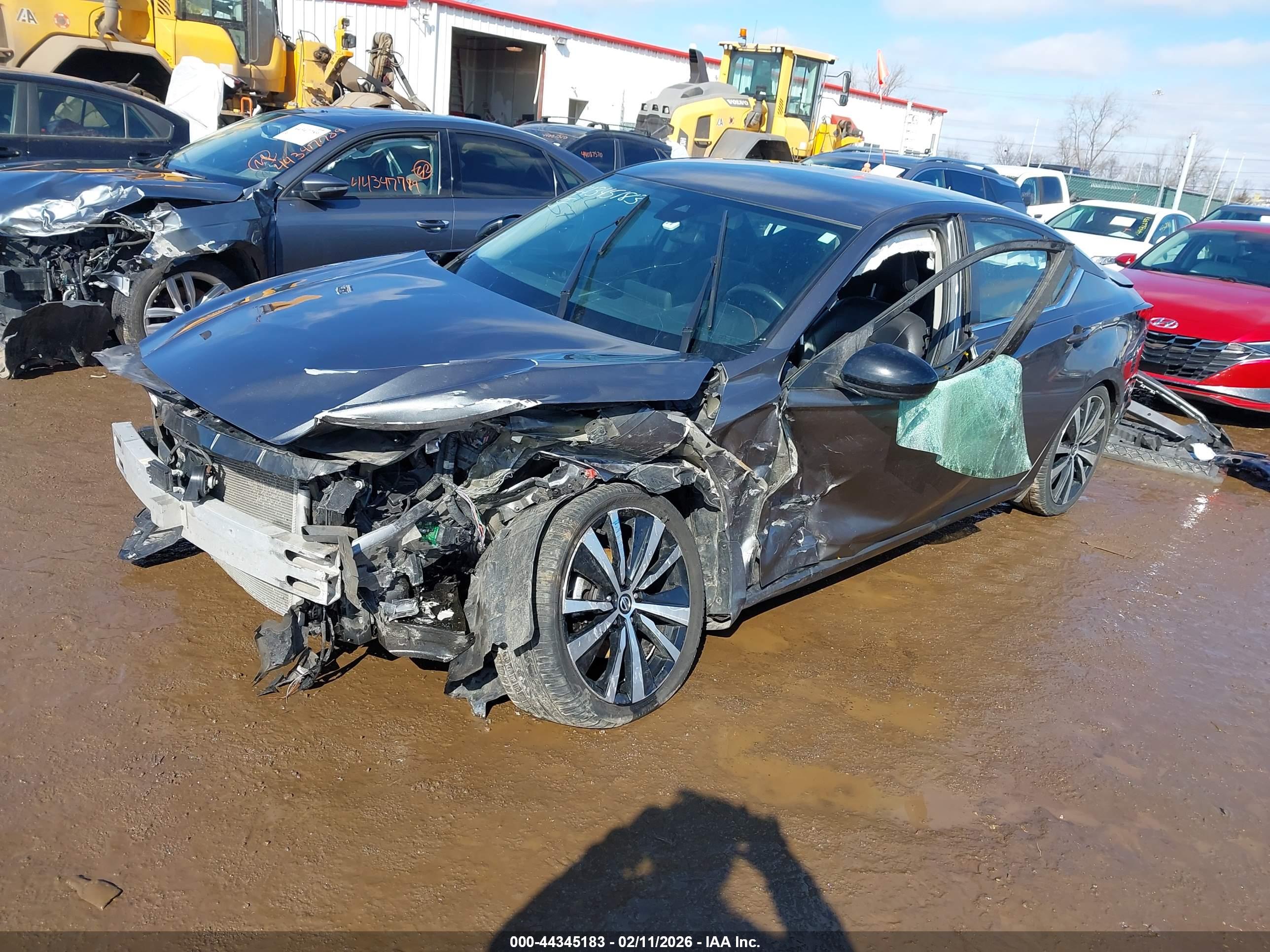 NISSAN ALTIMA image 2