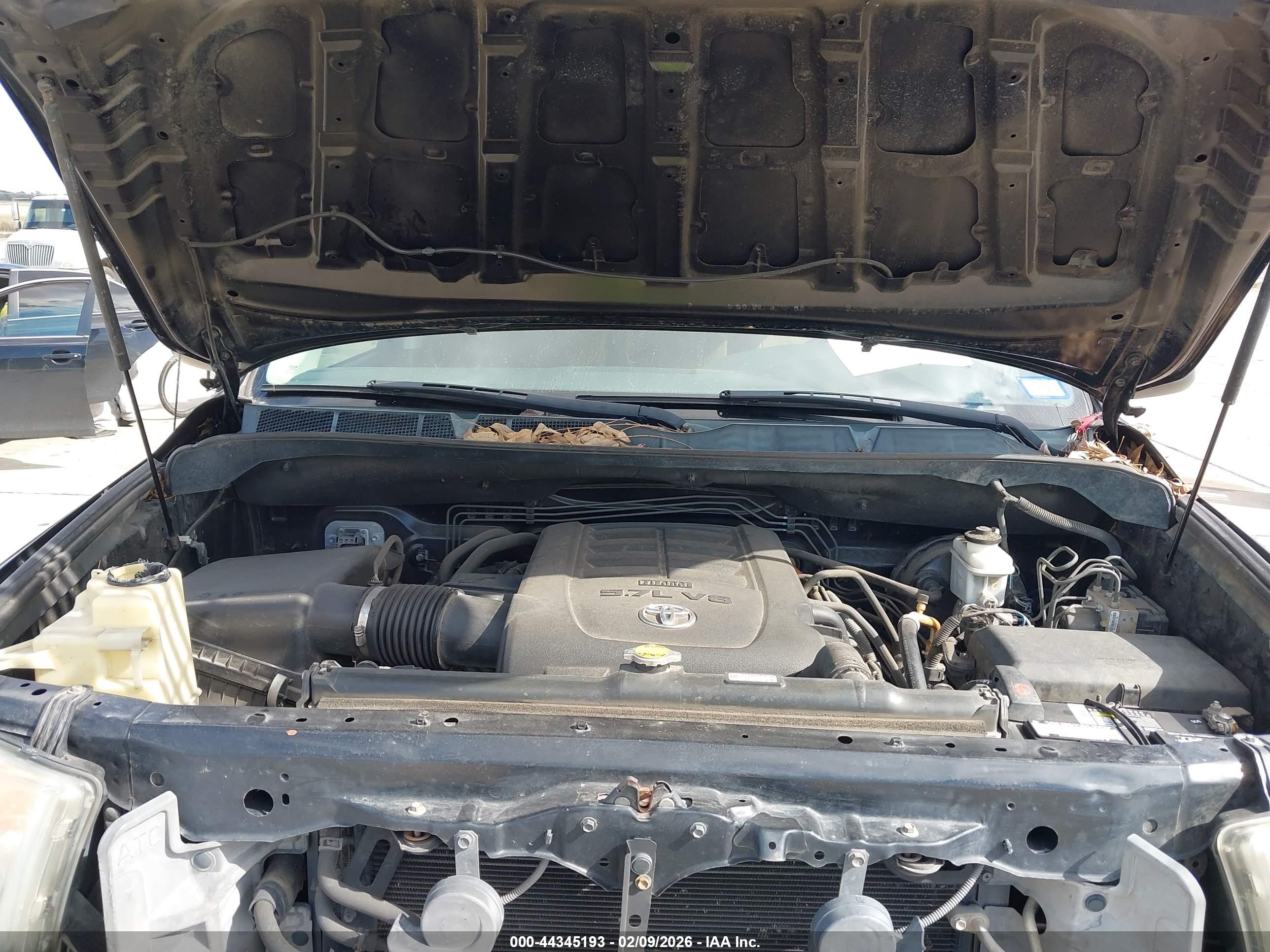 TOYOTA TUNDRA image 10