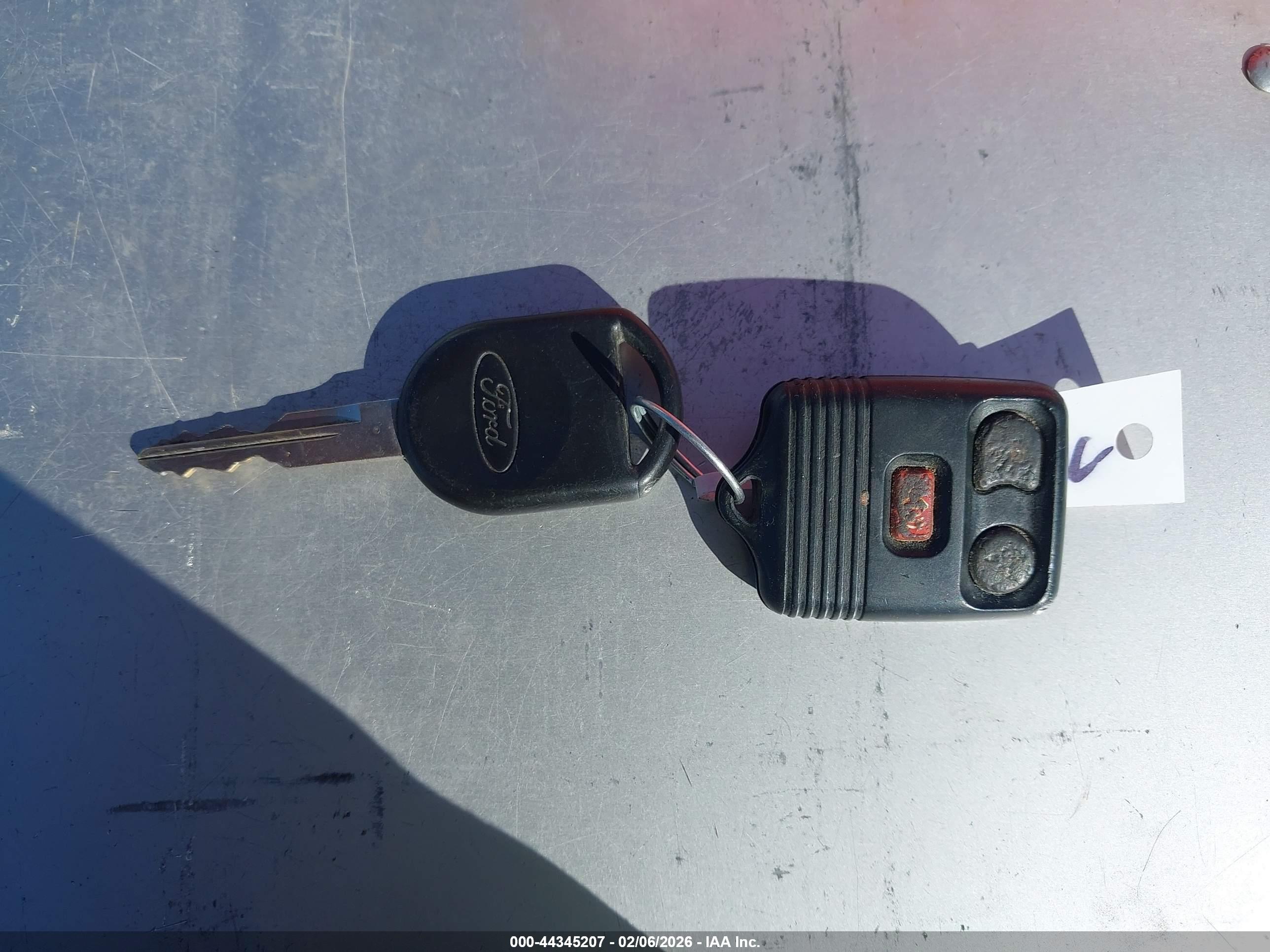 FORD EXPLORER image 11