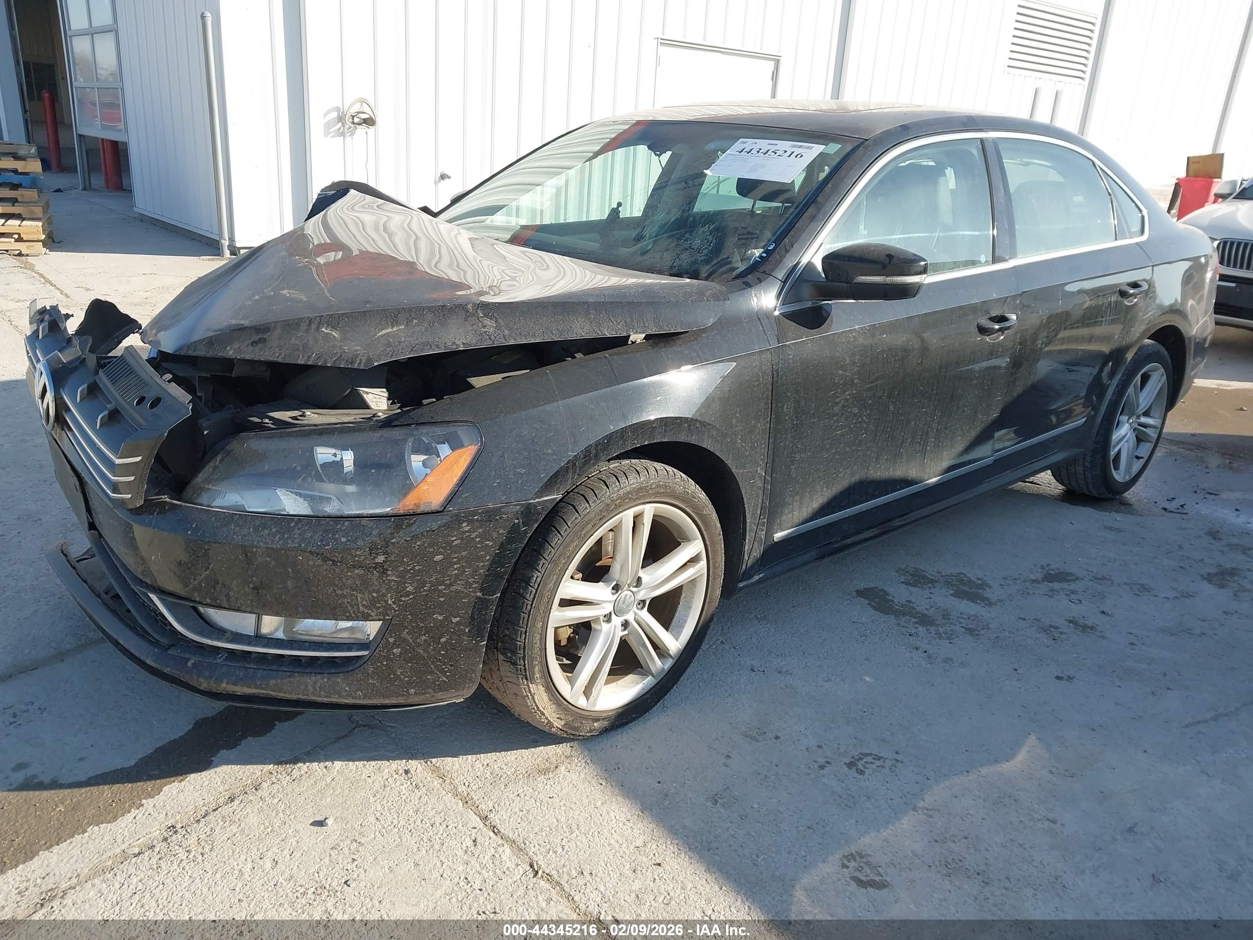 VOLKSWAGEN PASSAT image 2