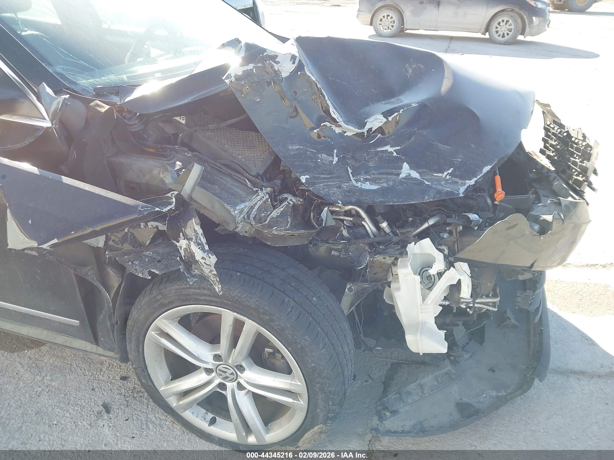 VOLKSWAGEN PASSAT image 6