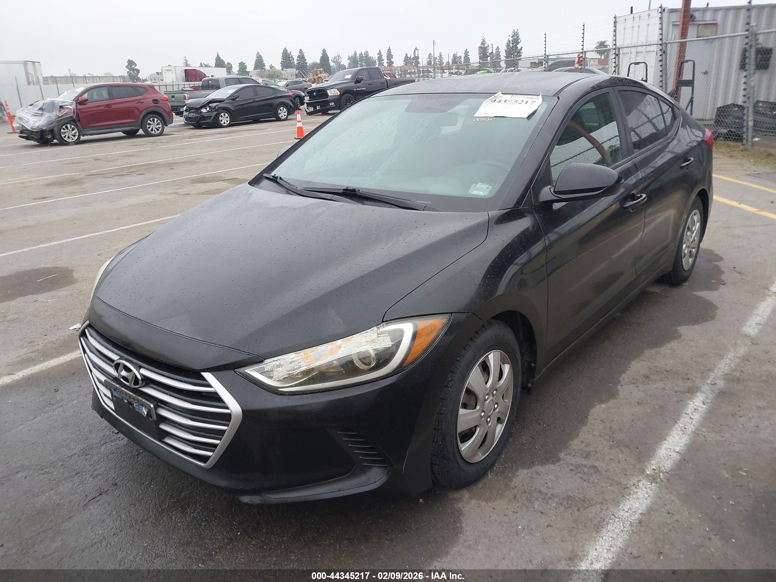 HYUNDAI ELANTRA image 2