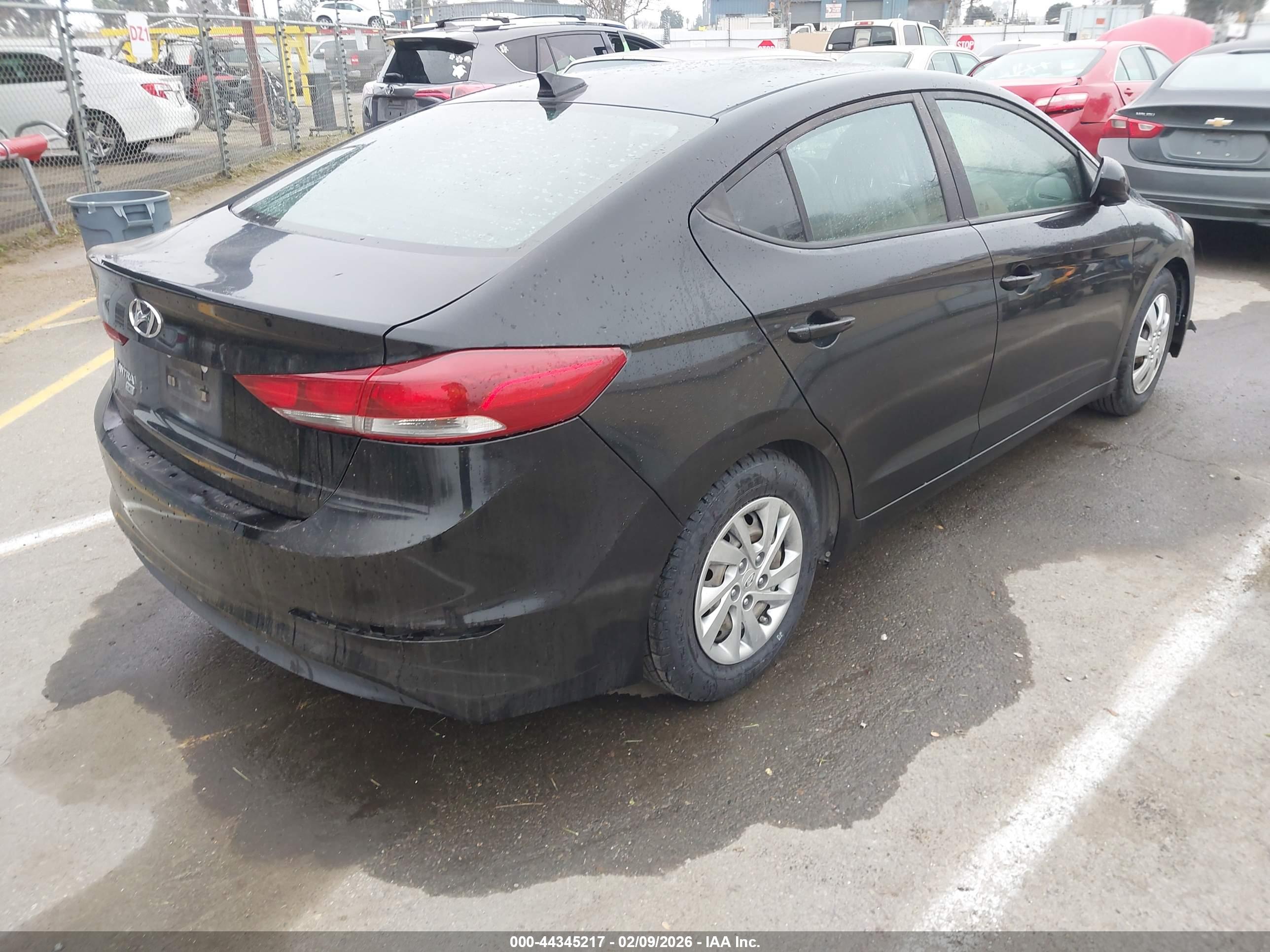 HYUNDAI ELANTRA image 4
