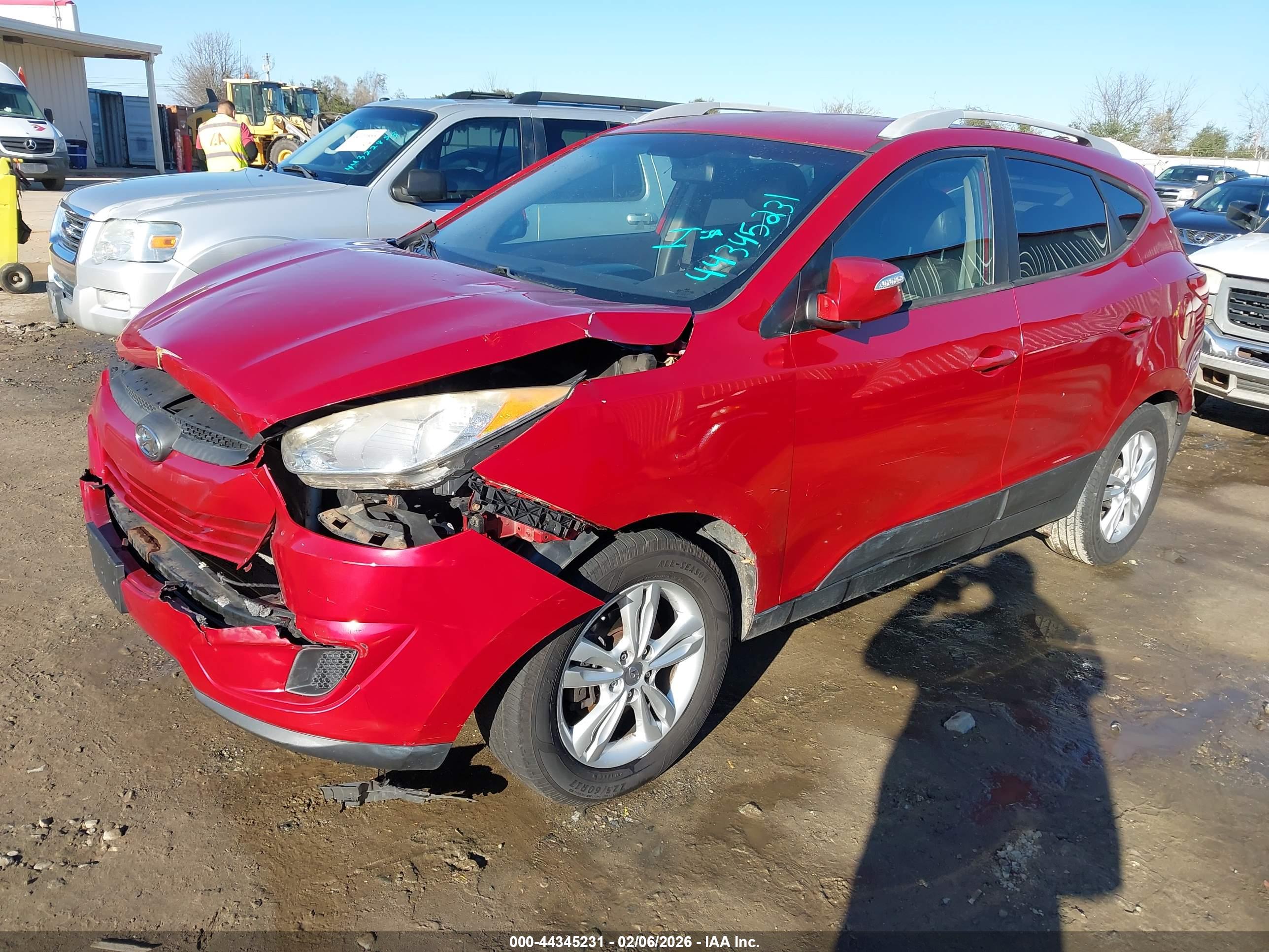 HYUNDAI TUCSON image 2