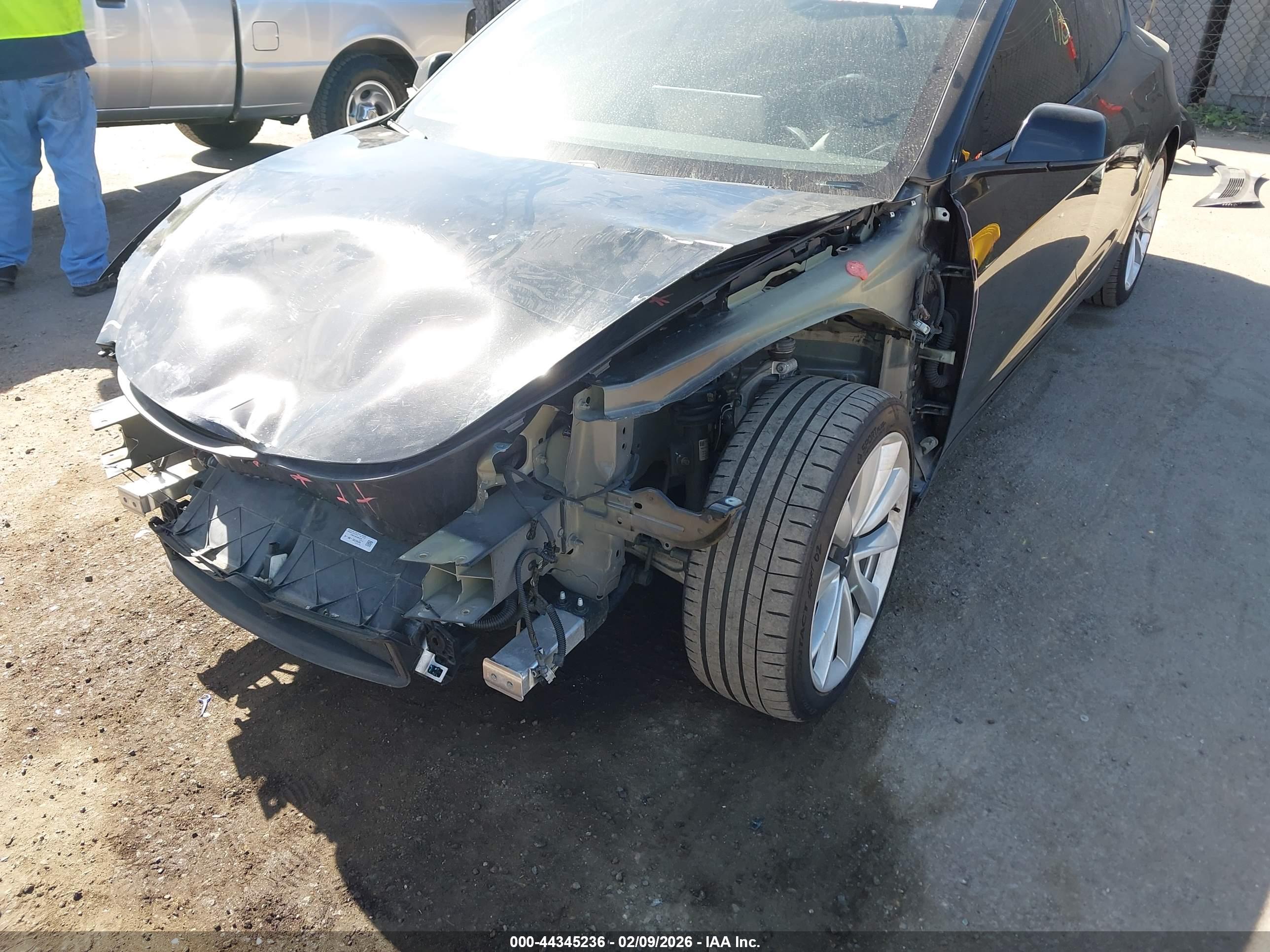 TESLA MODEL image 6