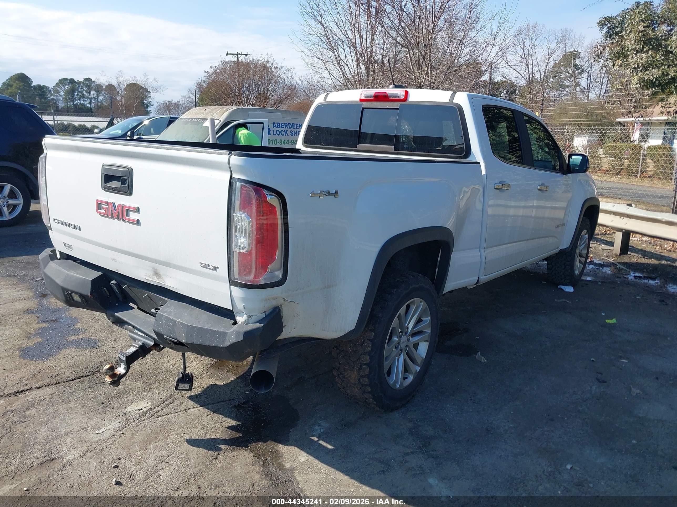 GMC CANYON image 4