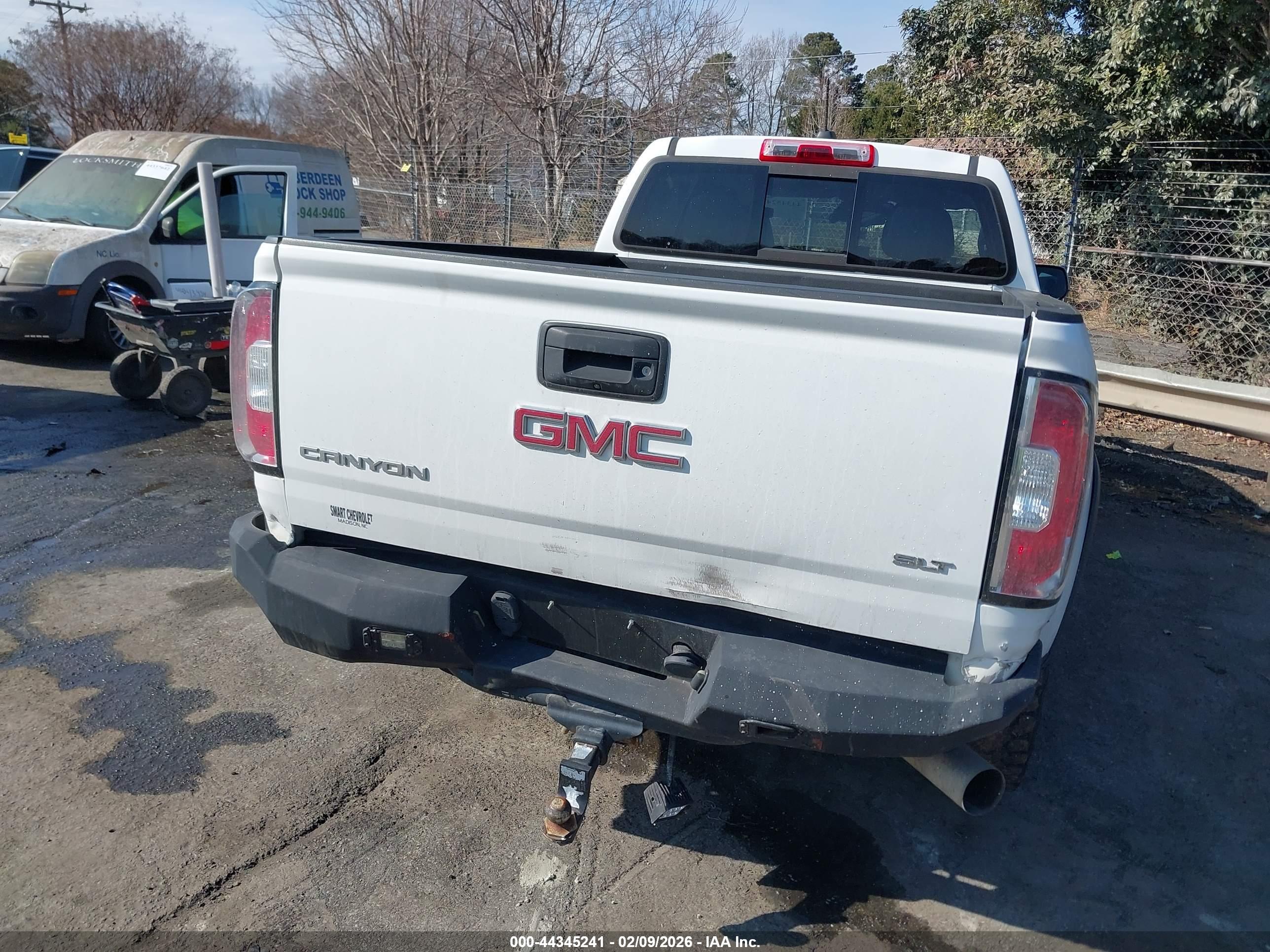 GMC CANYON image 6