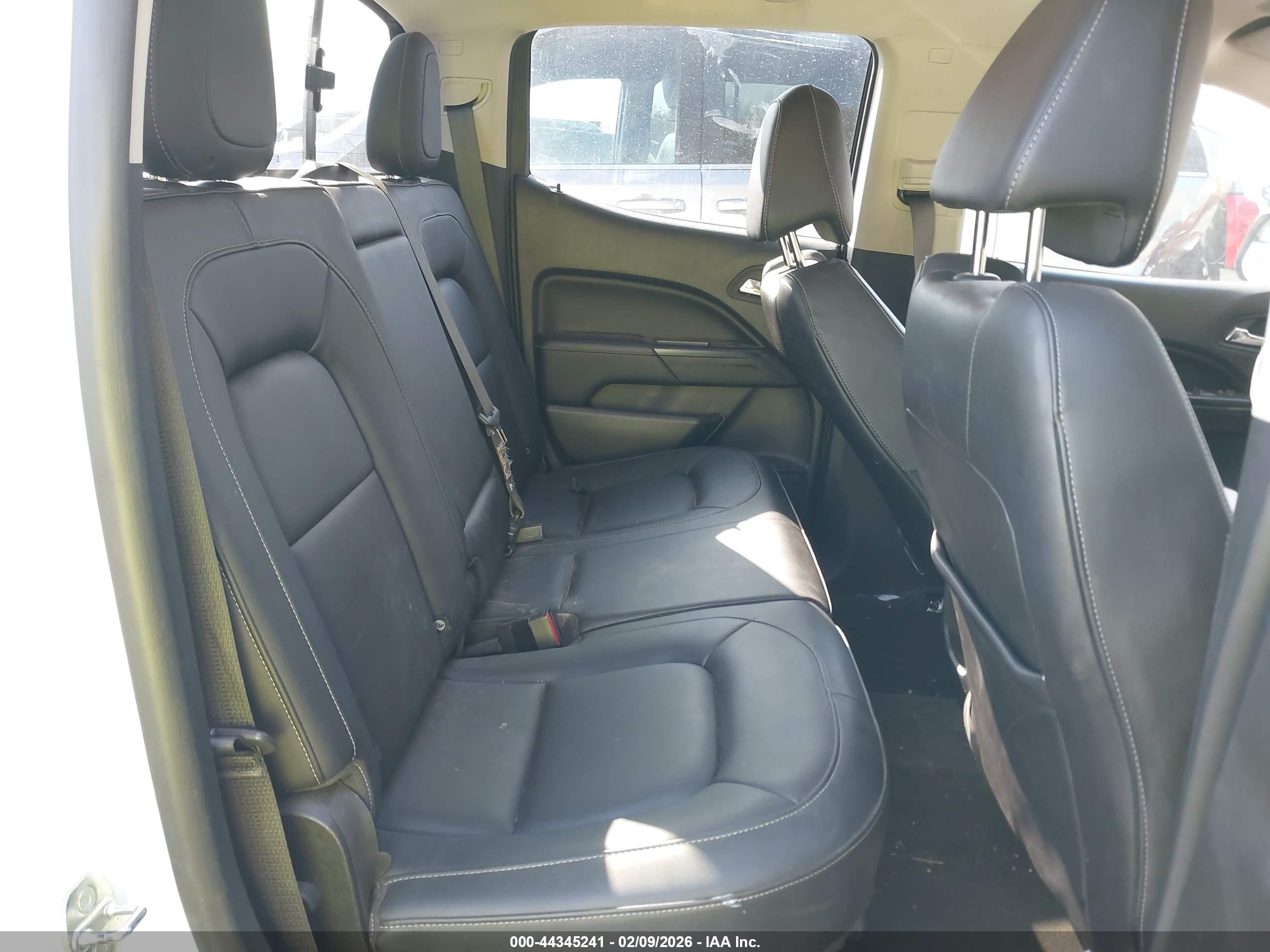 GMC CANYON image 8