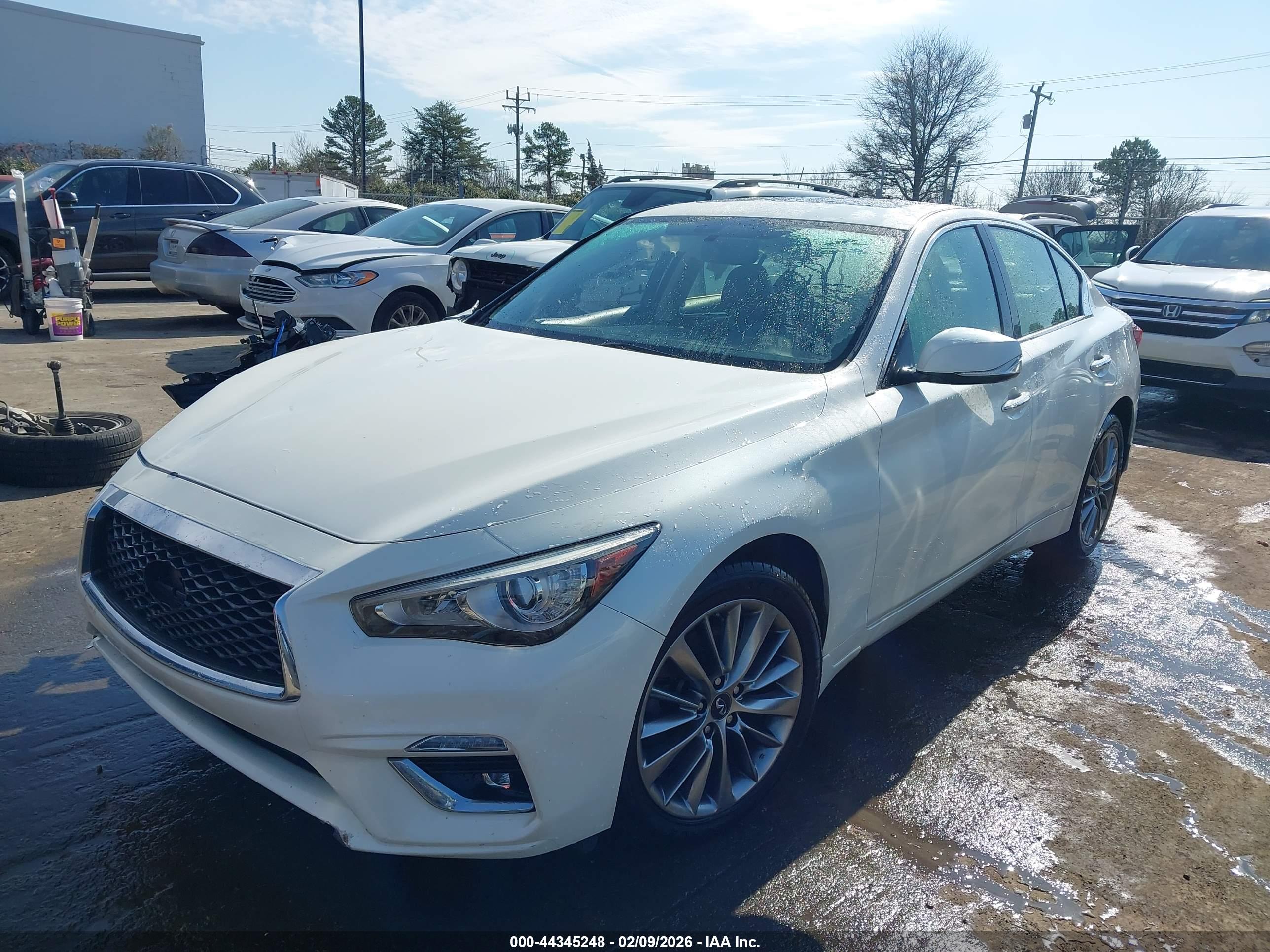 INFINITI Q50 image 2