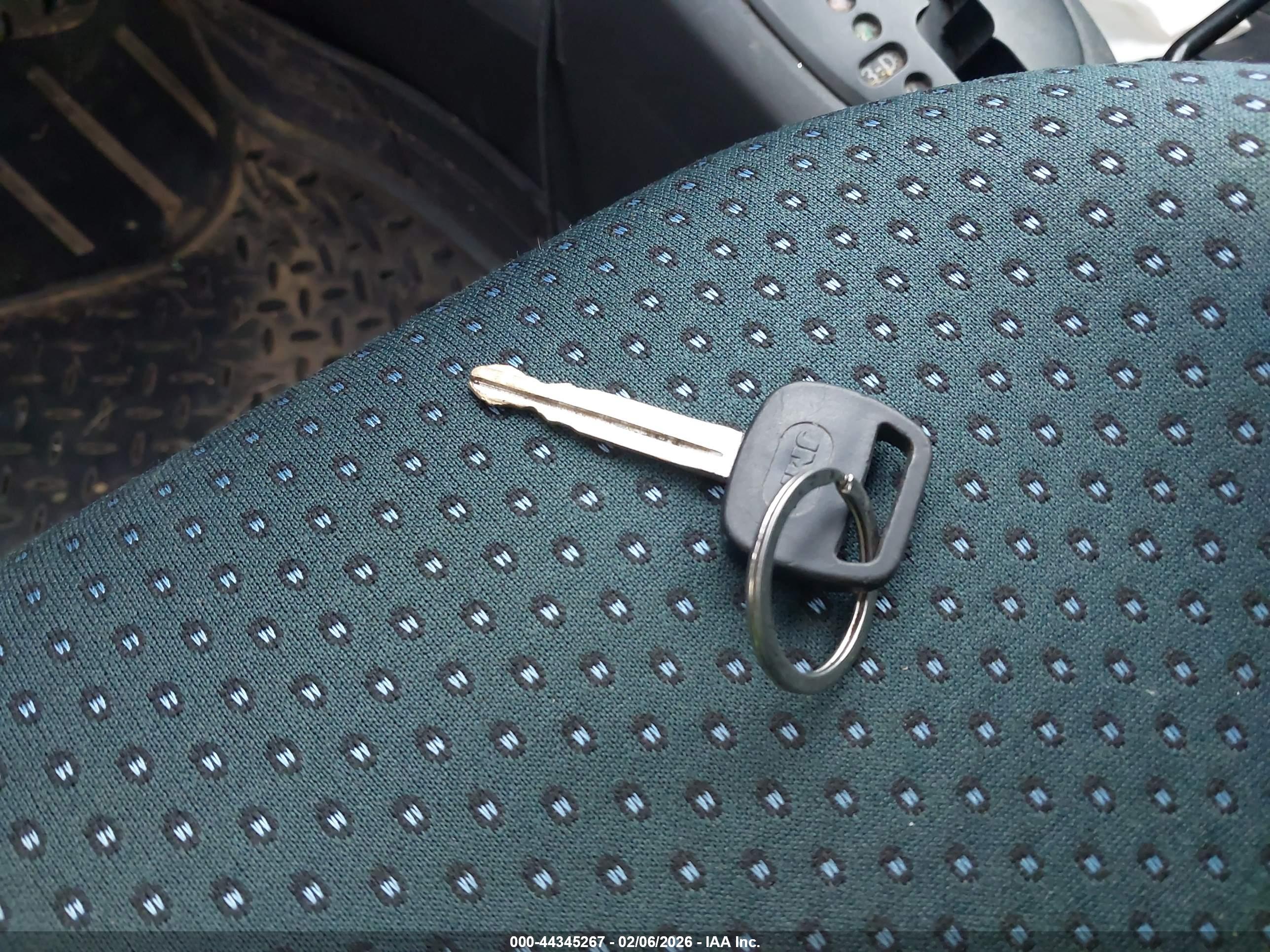 TOYOTA YARIS image 11