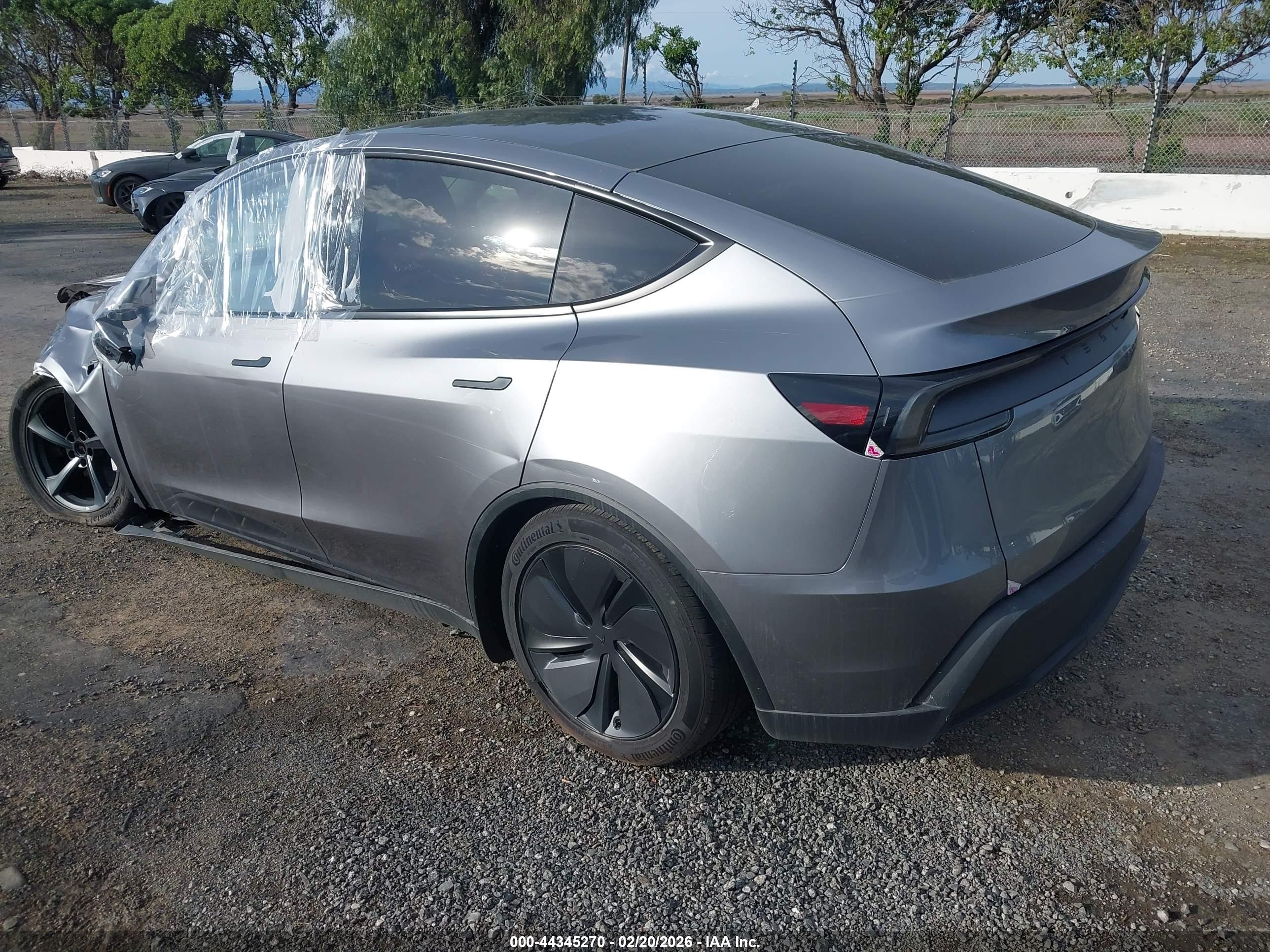 TESLA MODEL image 3