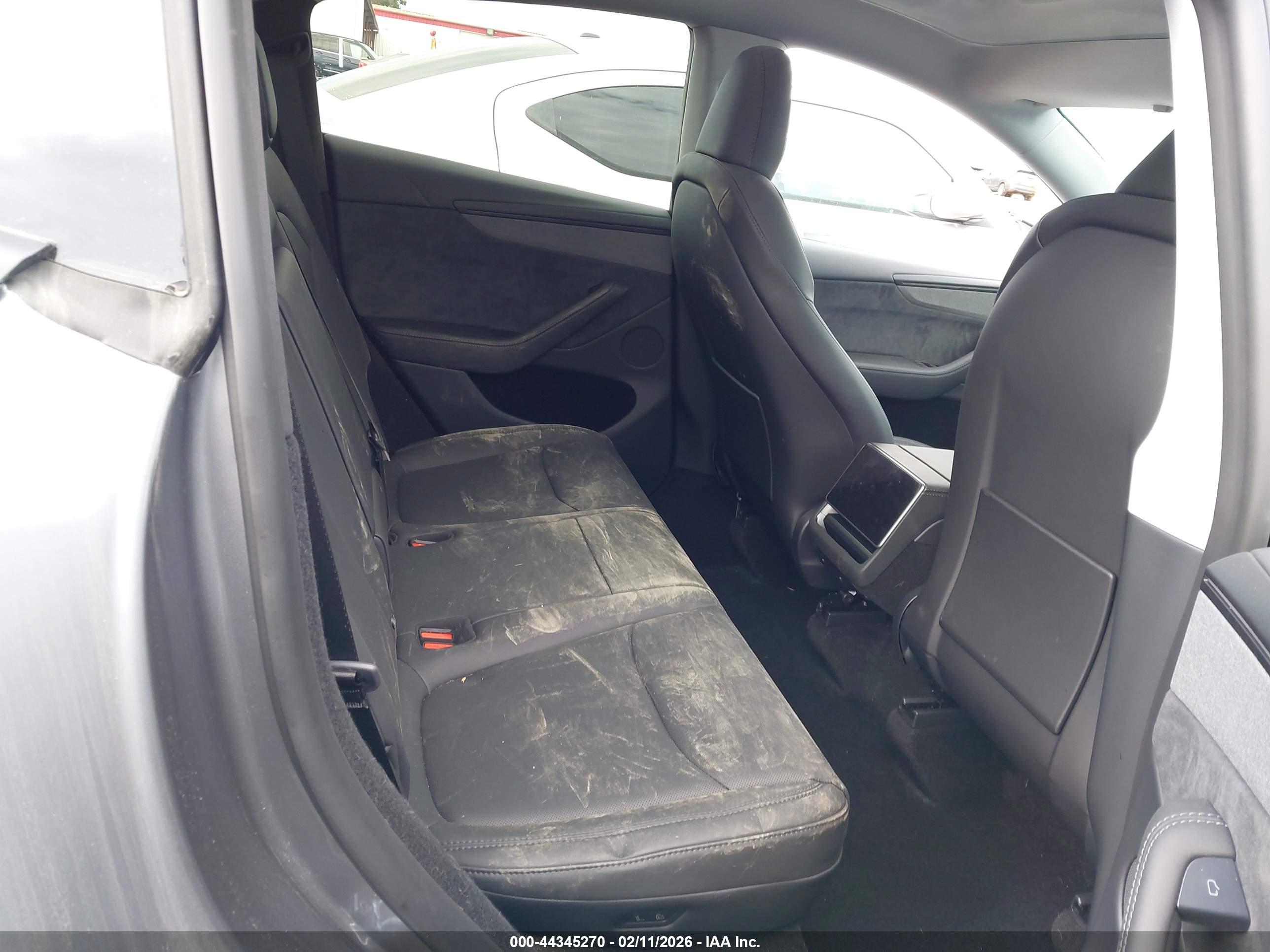 TESLA MODEL image 8