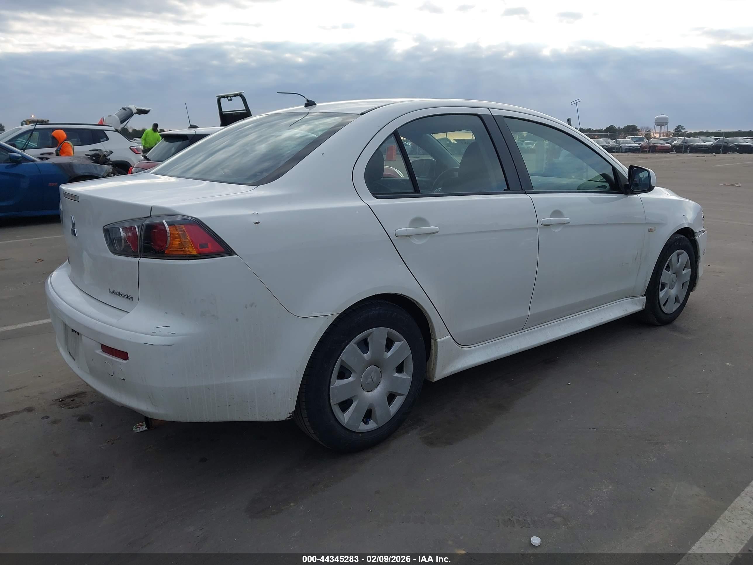 MITSUBISHI LANCER image 4