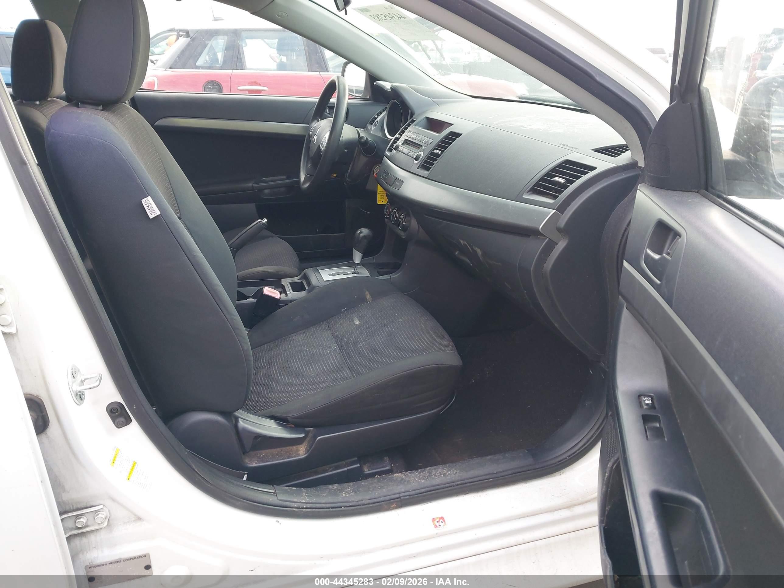 MITSUBISHI LANCER image 5