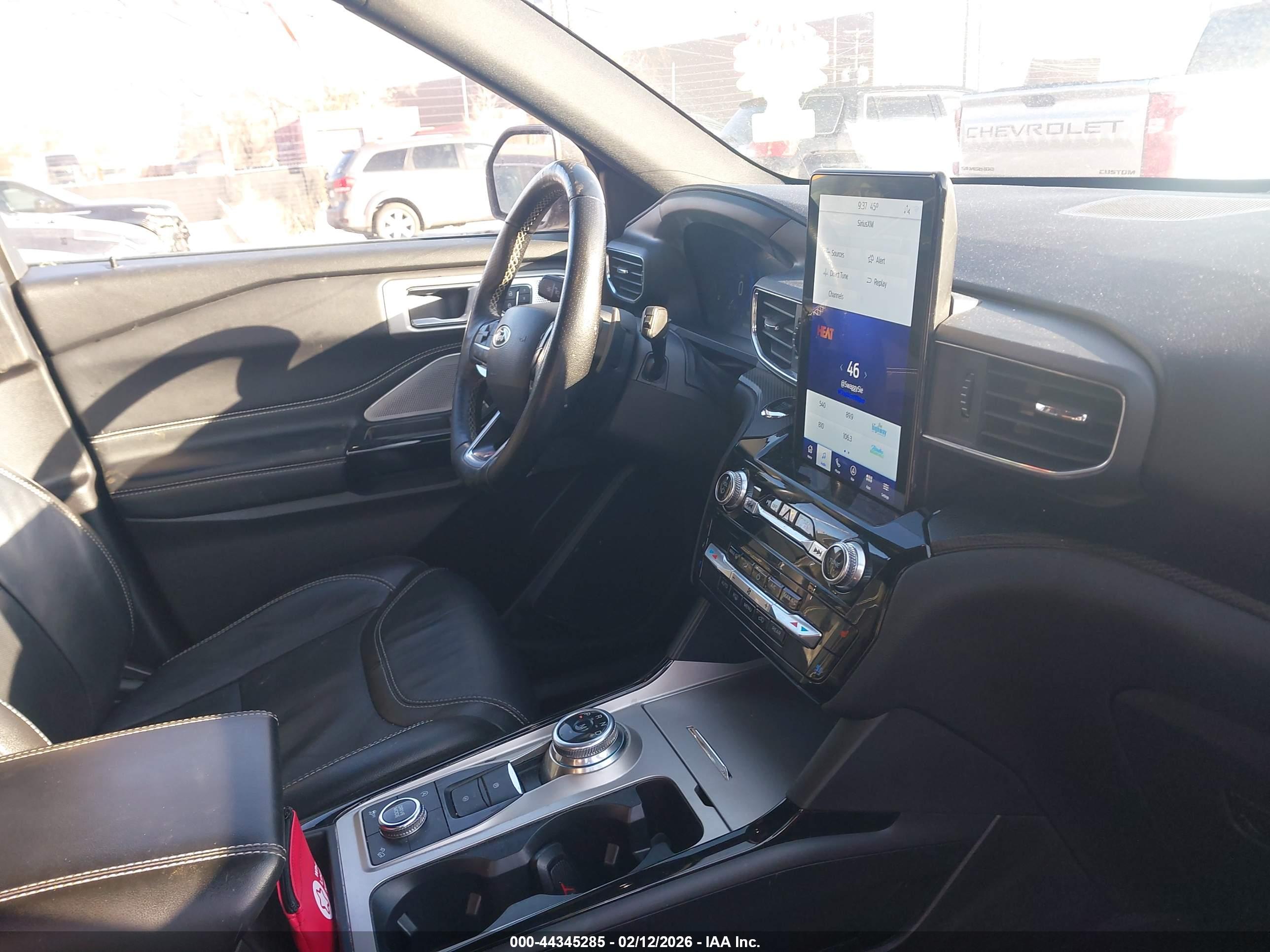 FORD EXPLORER image 5