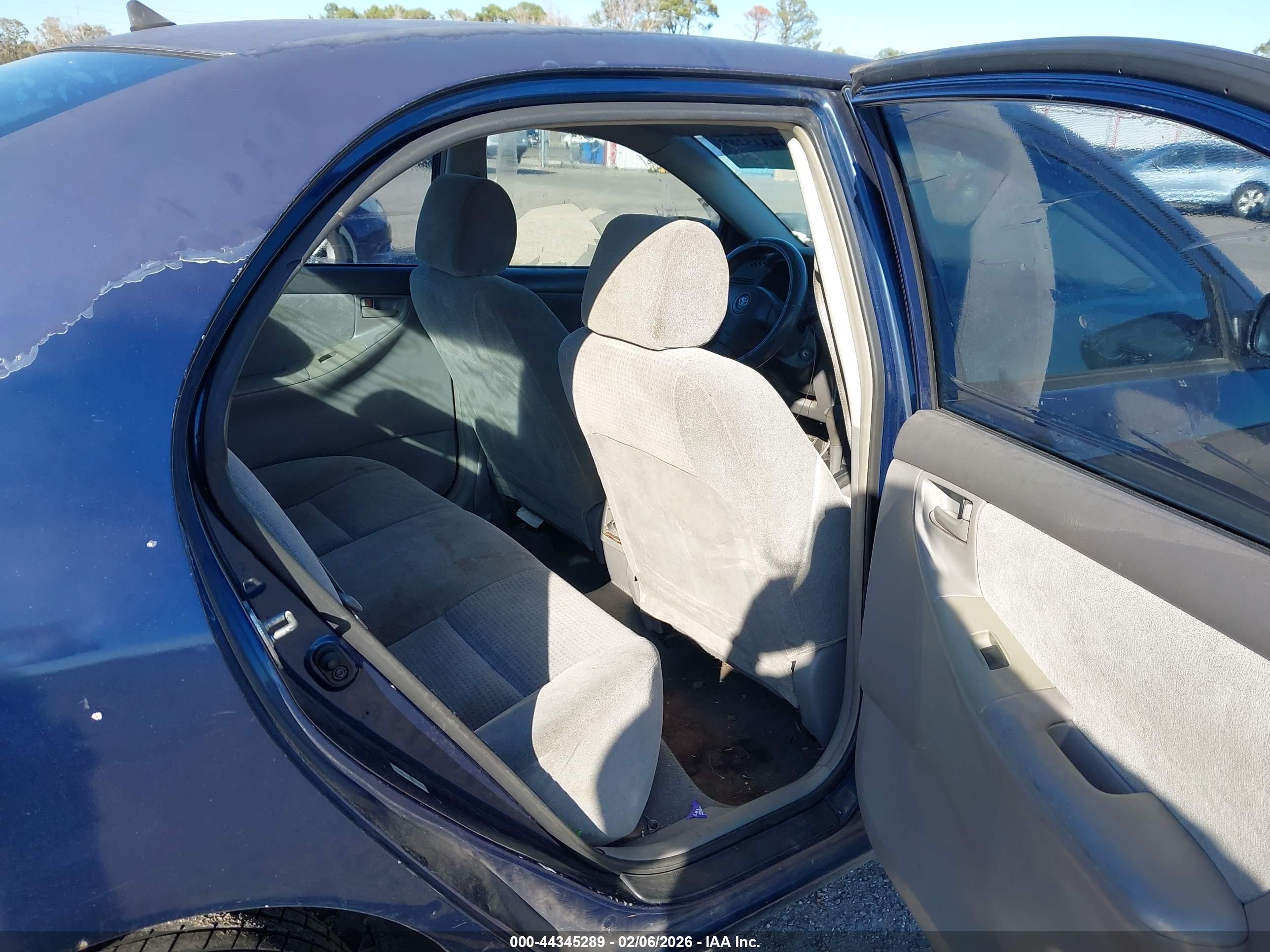 TOYOTA COROLLA image 8