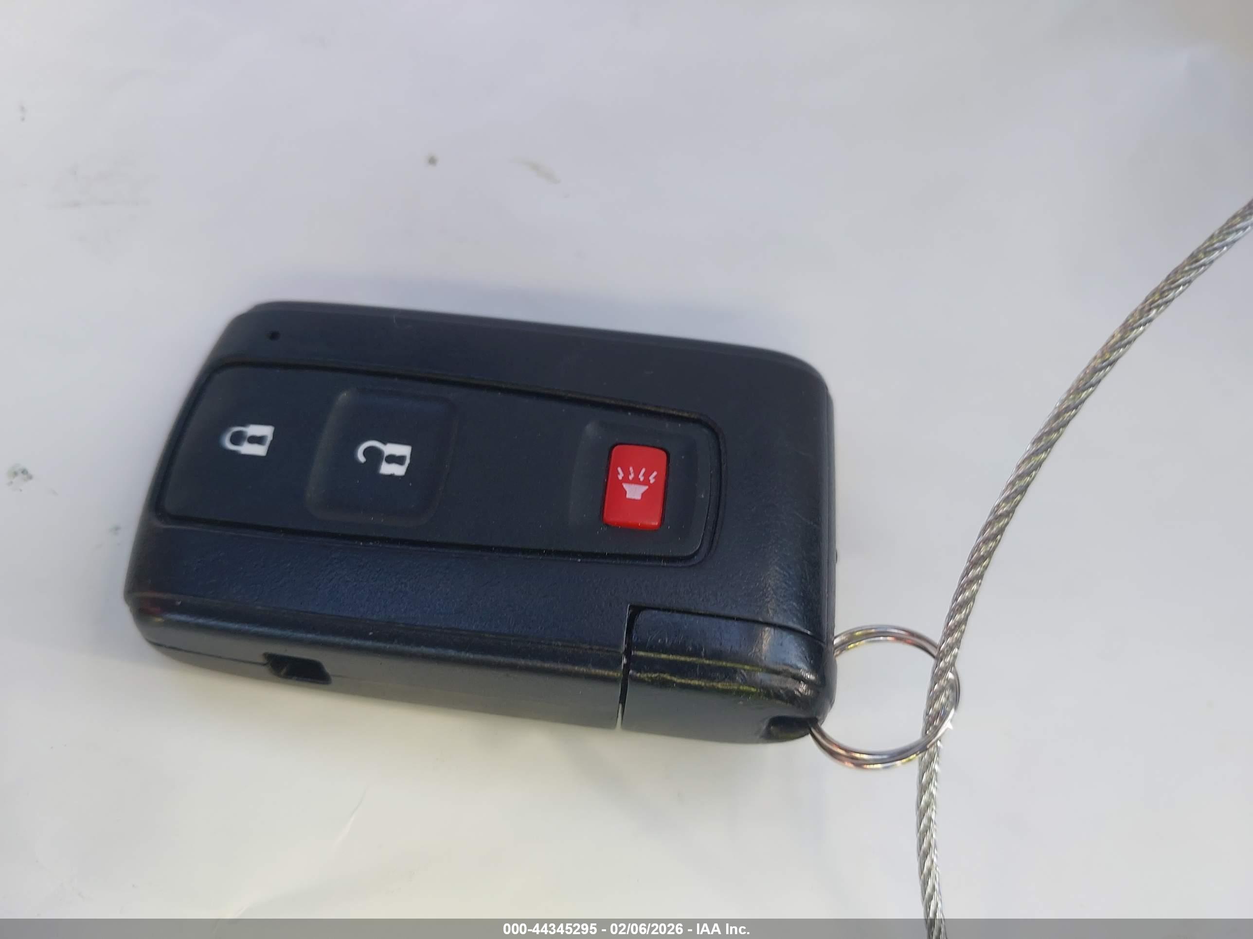 TOYOTA PRIUS image 11