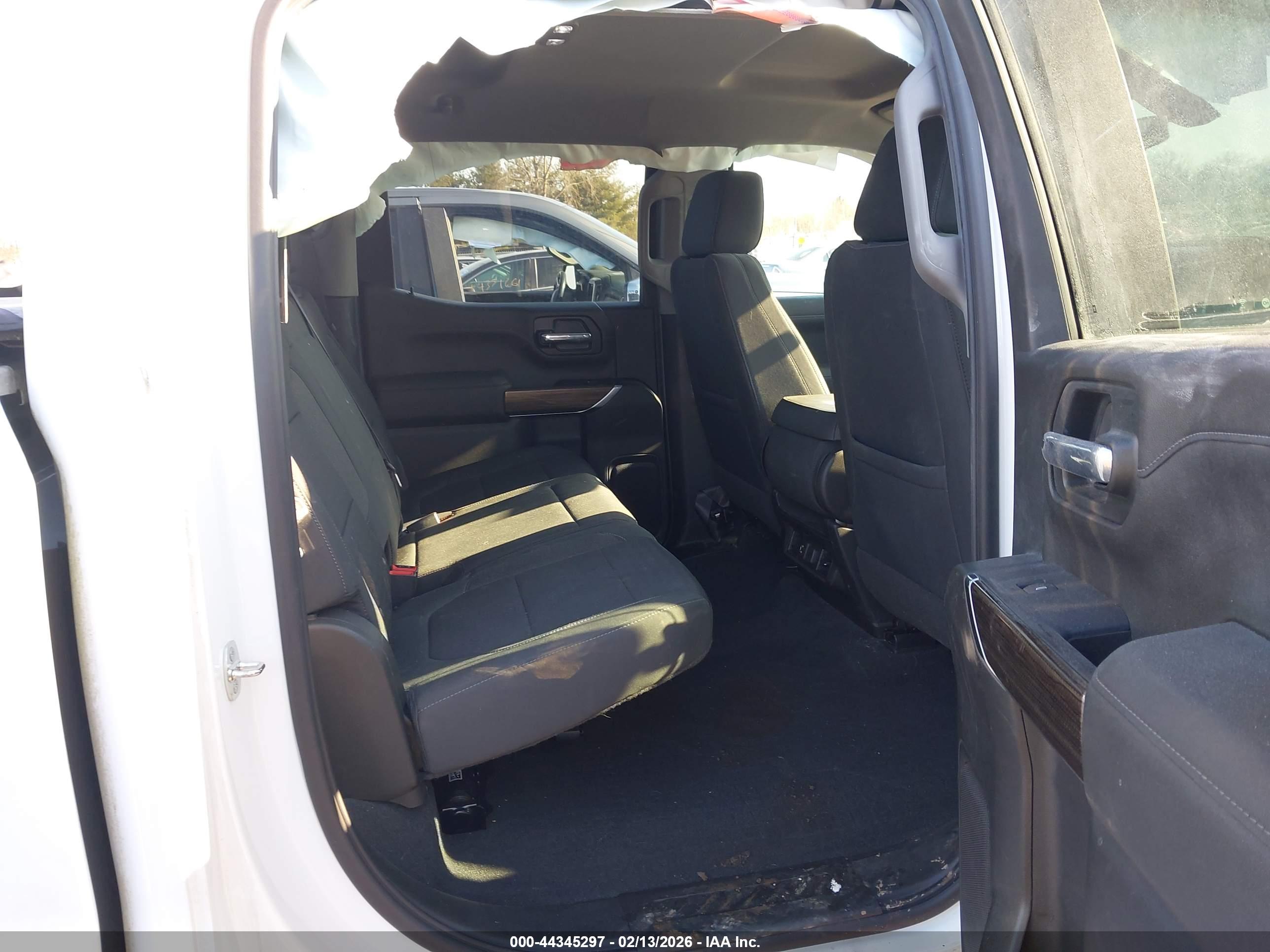 CHEVROLET SILVERADO image 8