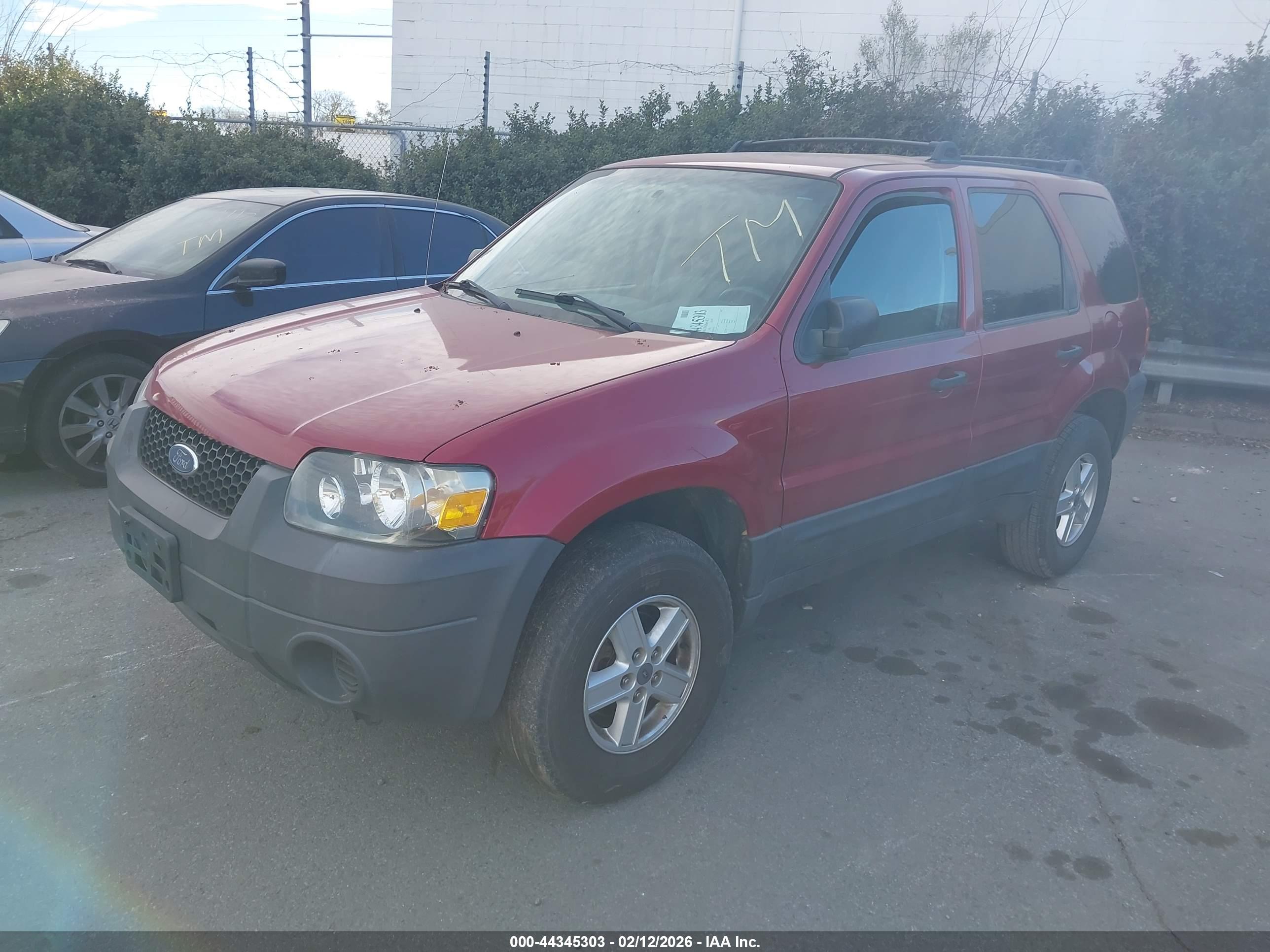 FORD ESCAPE image 2