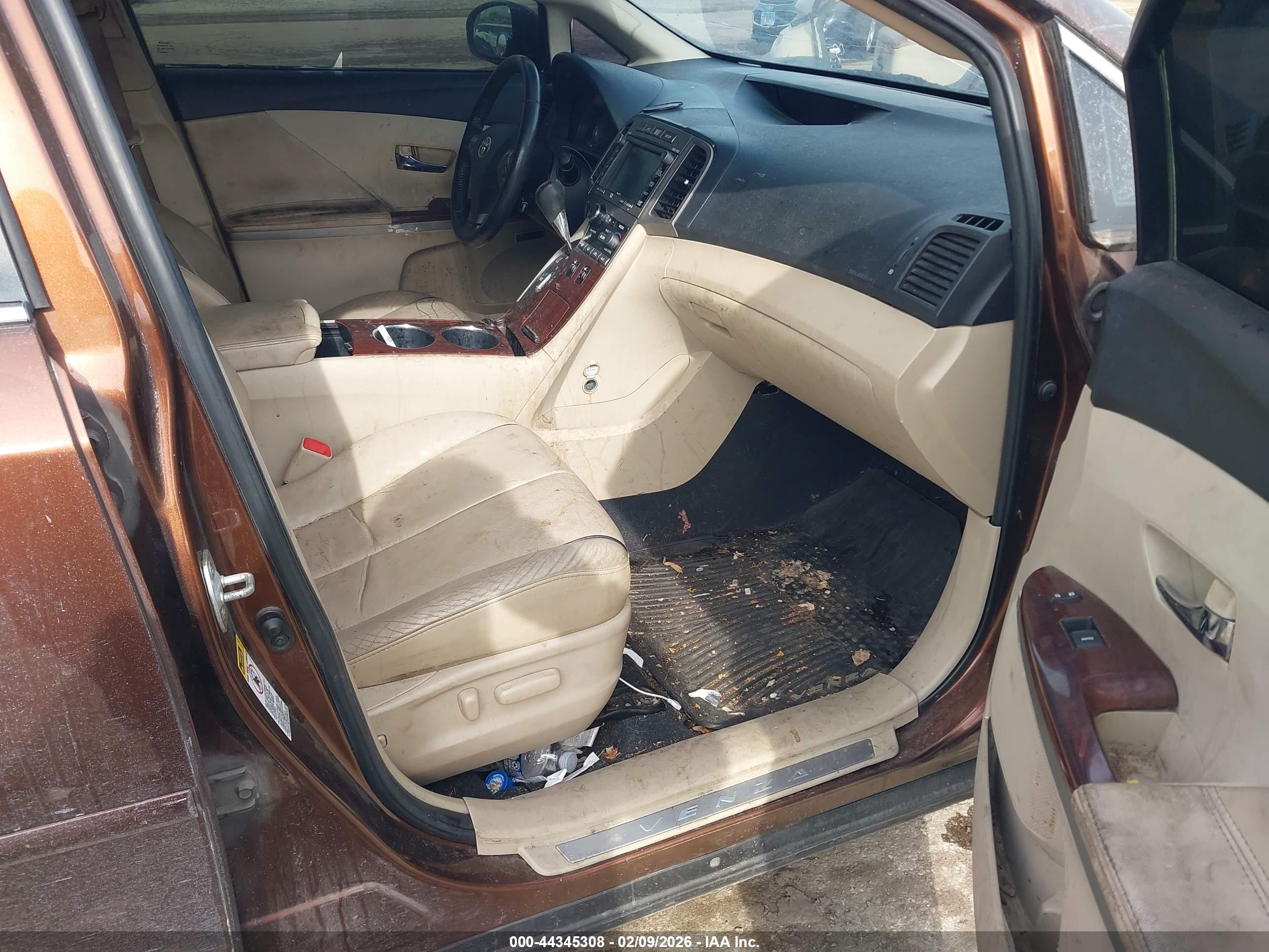 TOYOTA VENZA image 5