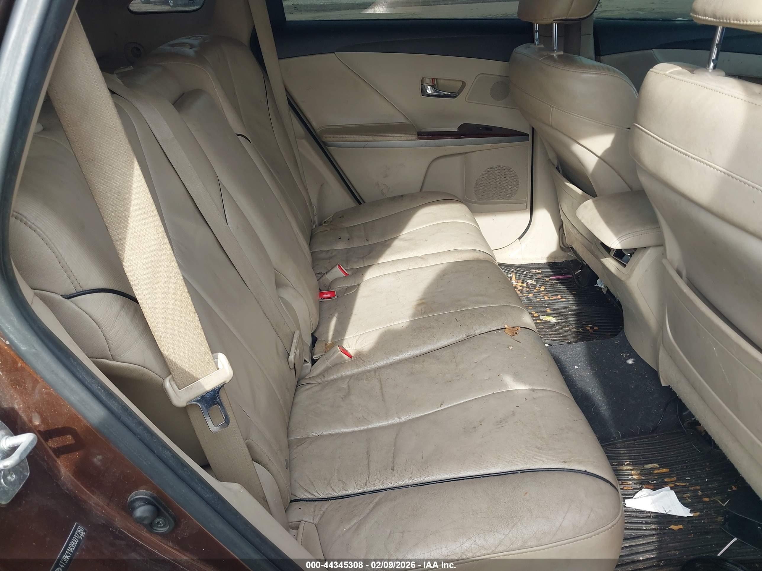 TOYOTA VENZA image 8