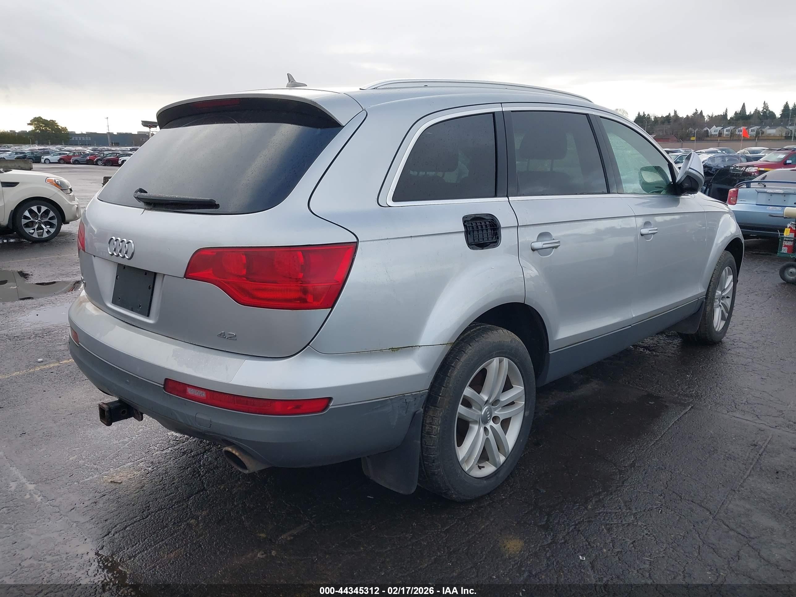 AUDI Q7 image 4