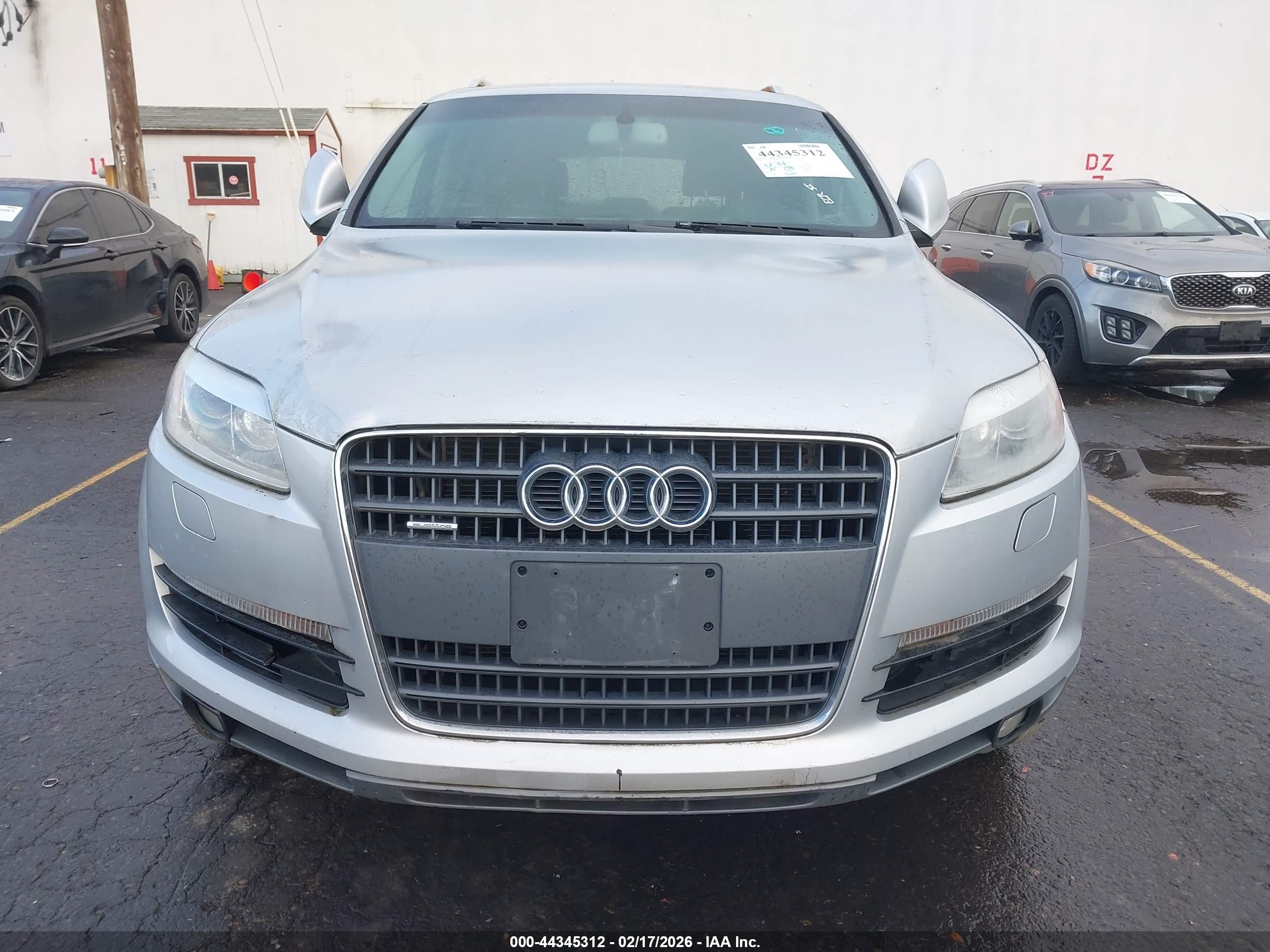 AUDI Q7 image 6