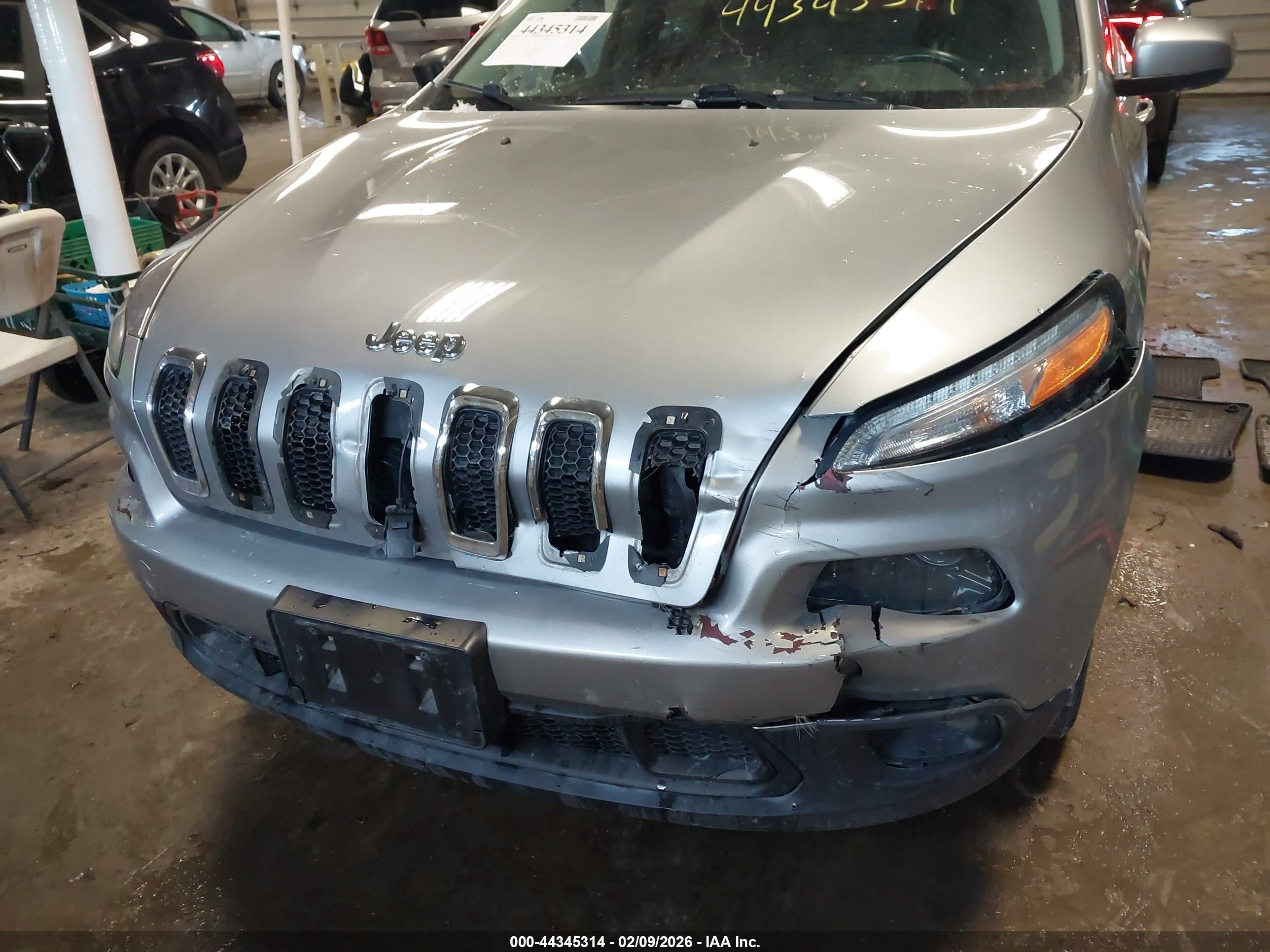 JEEP CHEROKEE image 6