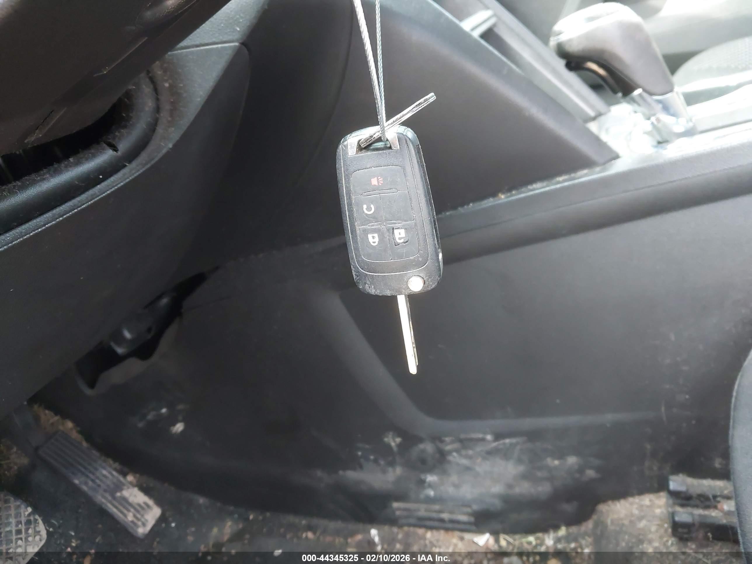 GMC TERRAIN image 11