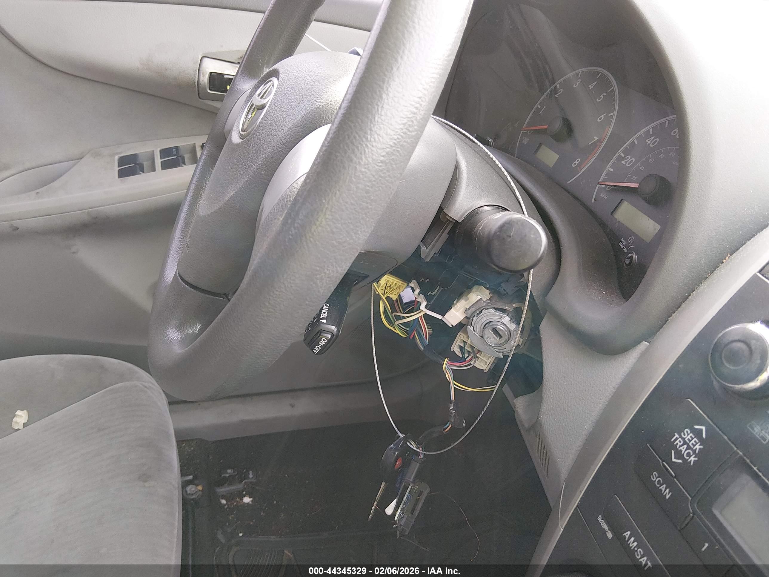 TOYOTA COROLLA image 6