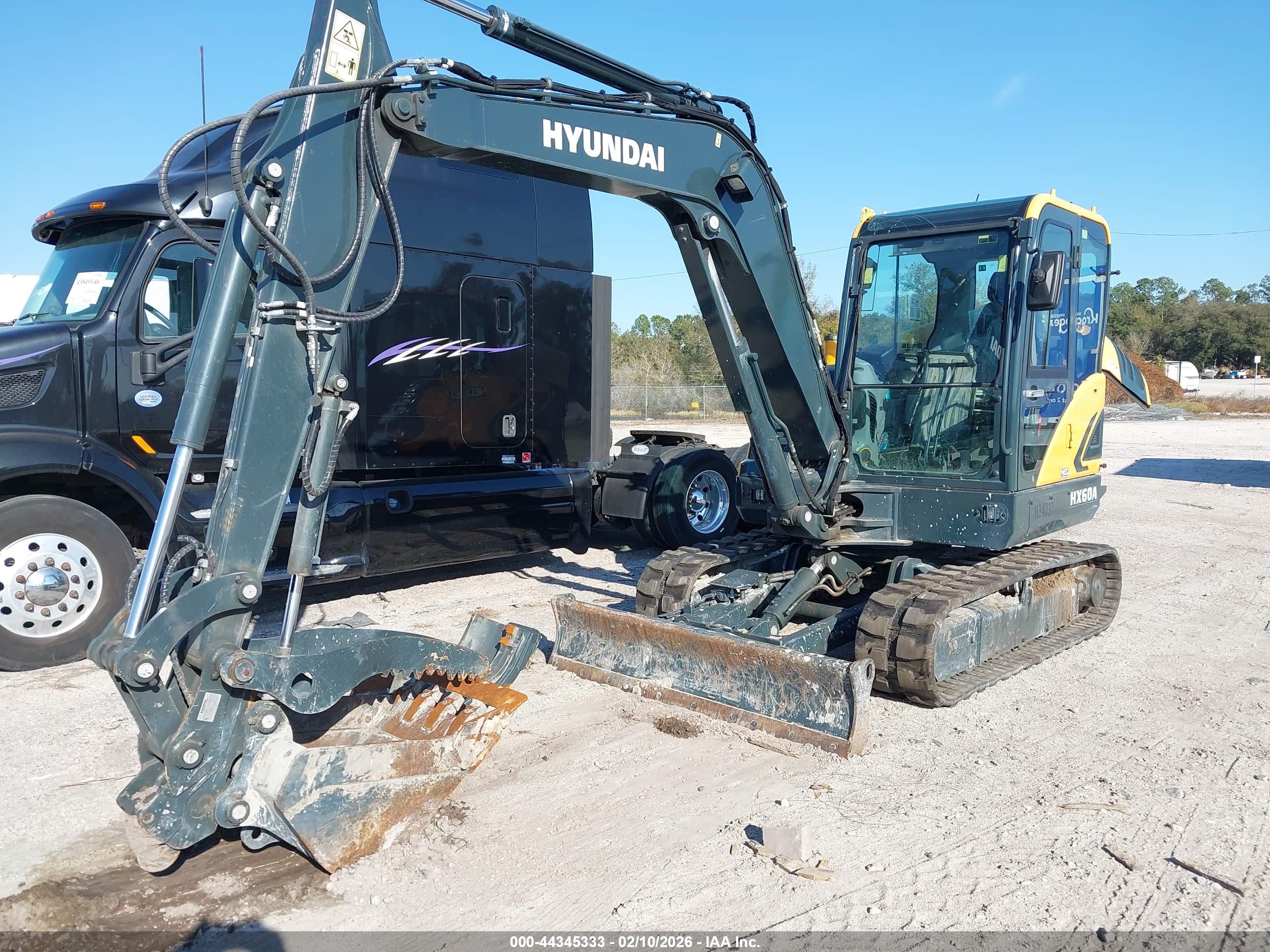 HYUNDAI HX60AN image 2